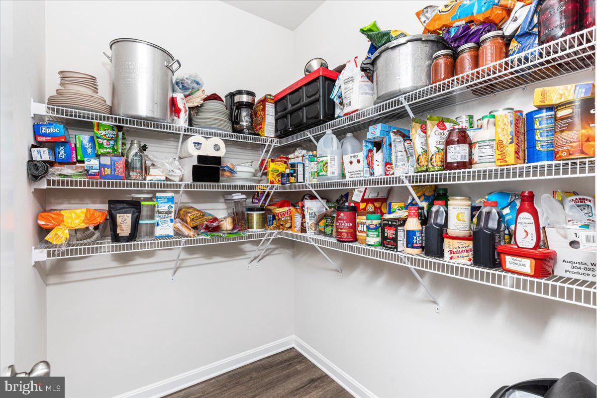 RED HILL - Residential