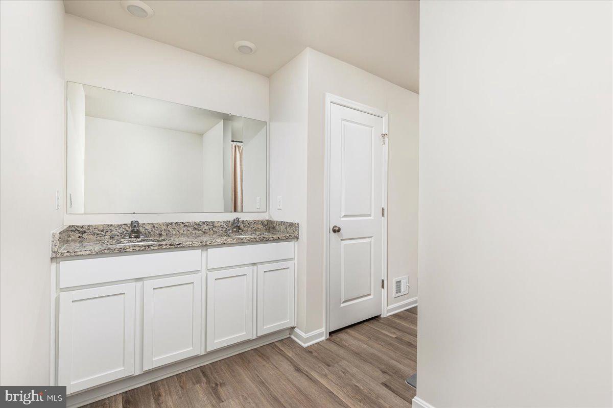 RED HILL - Residential