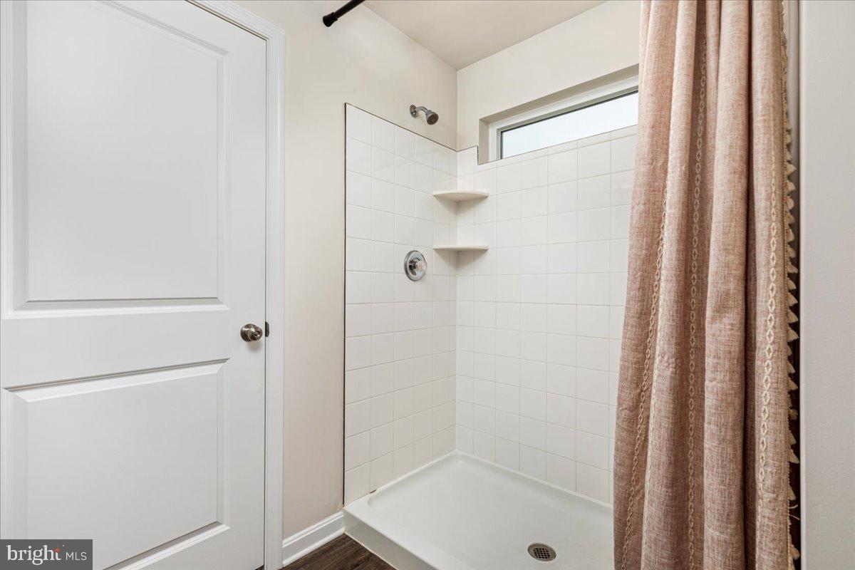 RED HILL - Residential