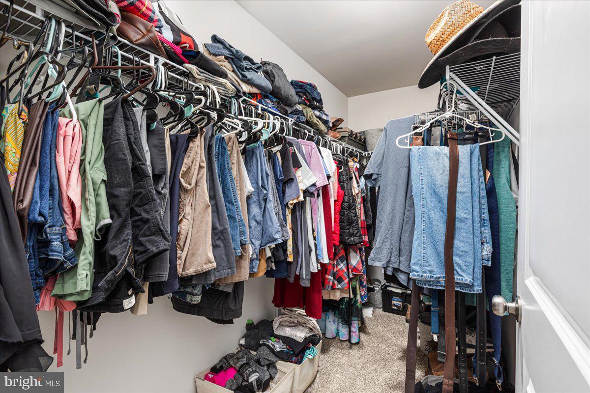 RED HILL - Residential