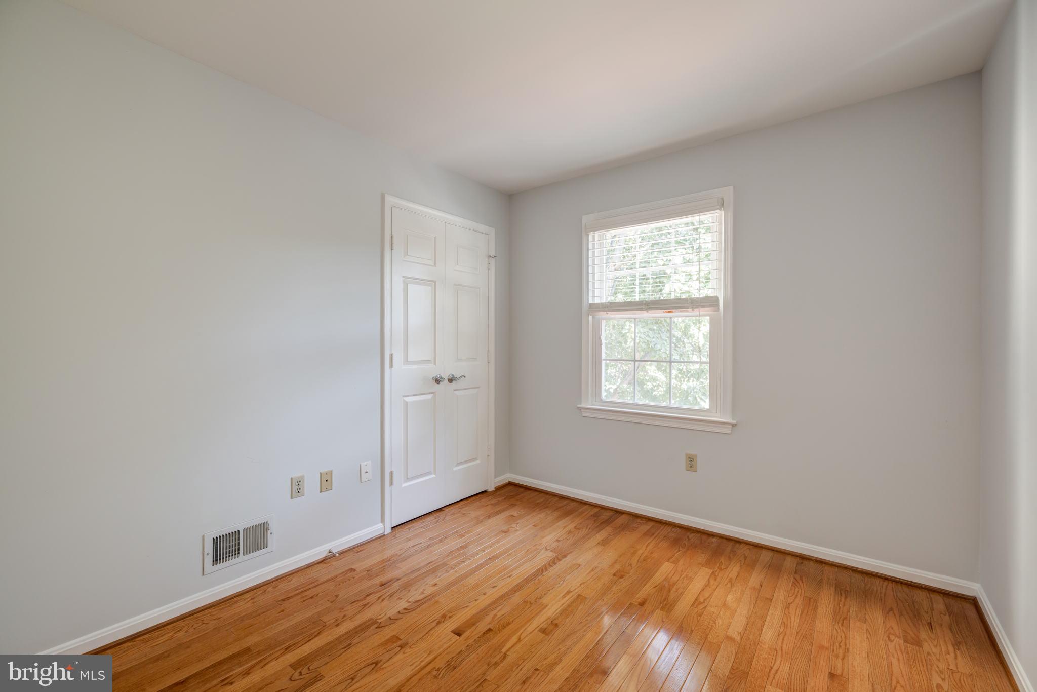 TYSONS CORNER - Residential