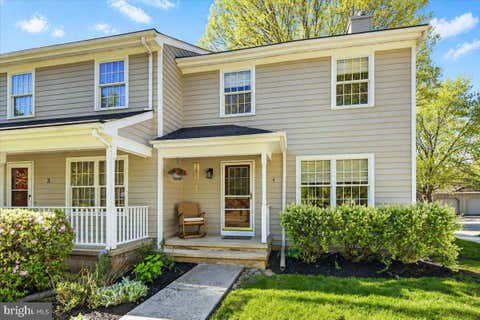 Townhouse For Sale - 4 Eaton Court<br/> HOPEWELL, NJ 08525