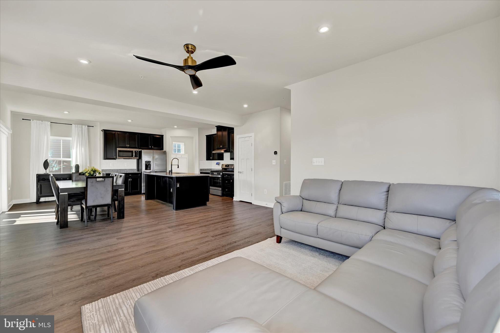 ABERDEEN OVERLOOK - Residential