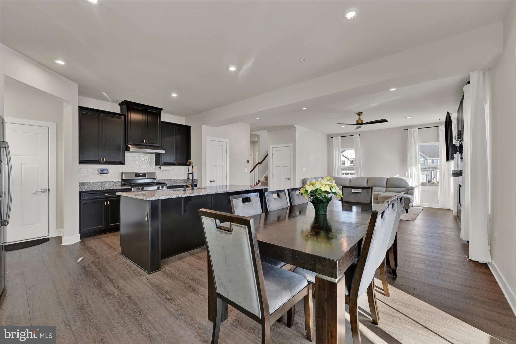 ABERDEEN OVERLOOK - Residential