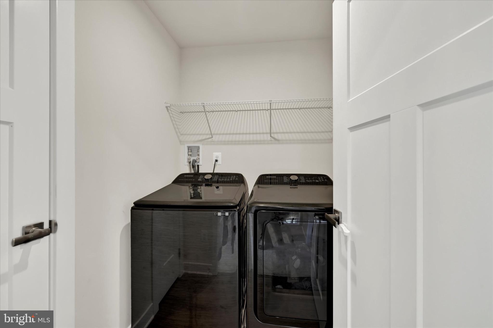 ABERDEEN OVERLOOK - Residential