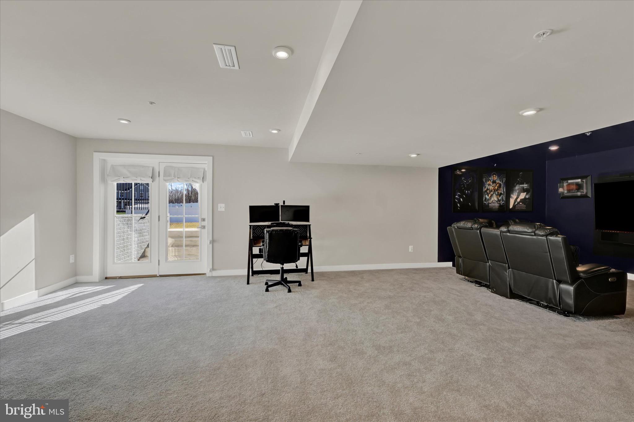 ABERDEEN OVERLOOK - Residential