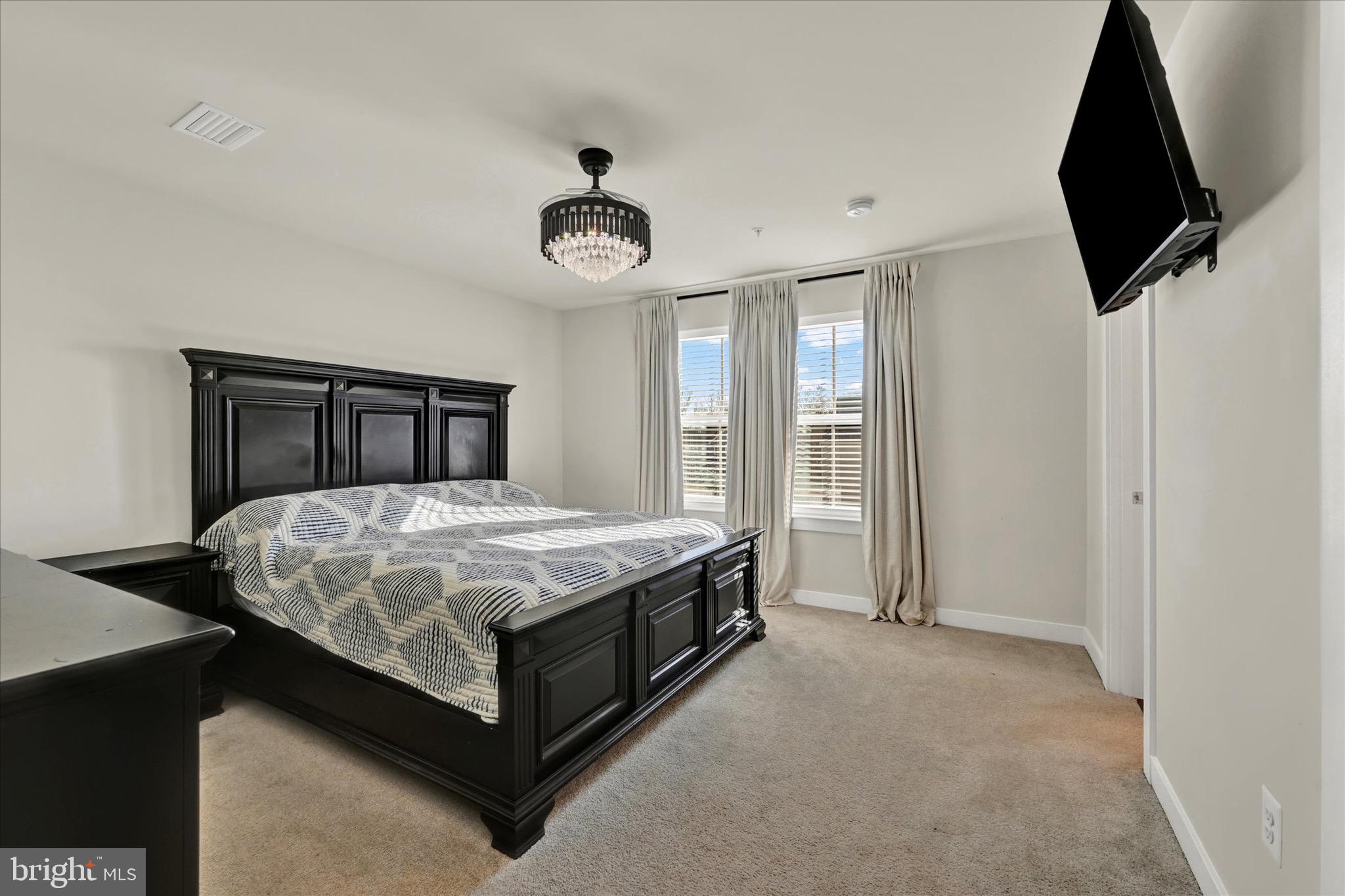 ABERDEEN OVERLOOK - Residential