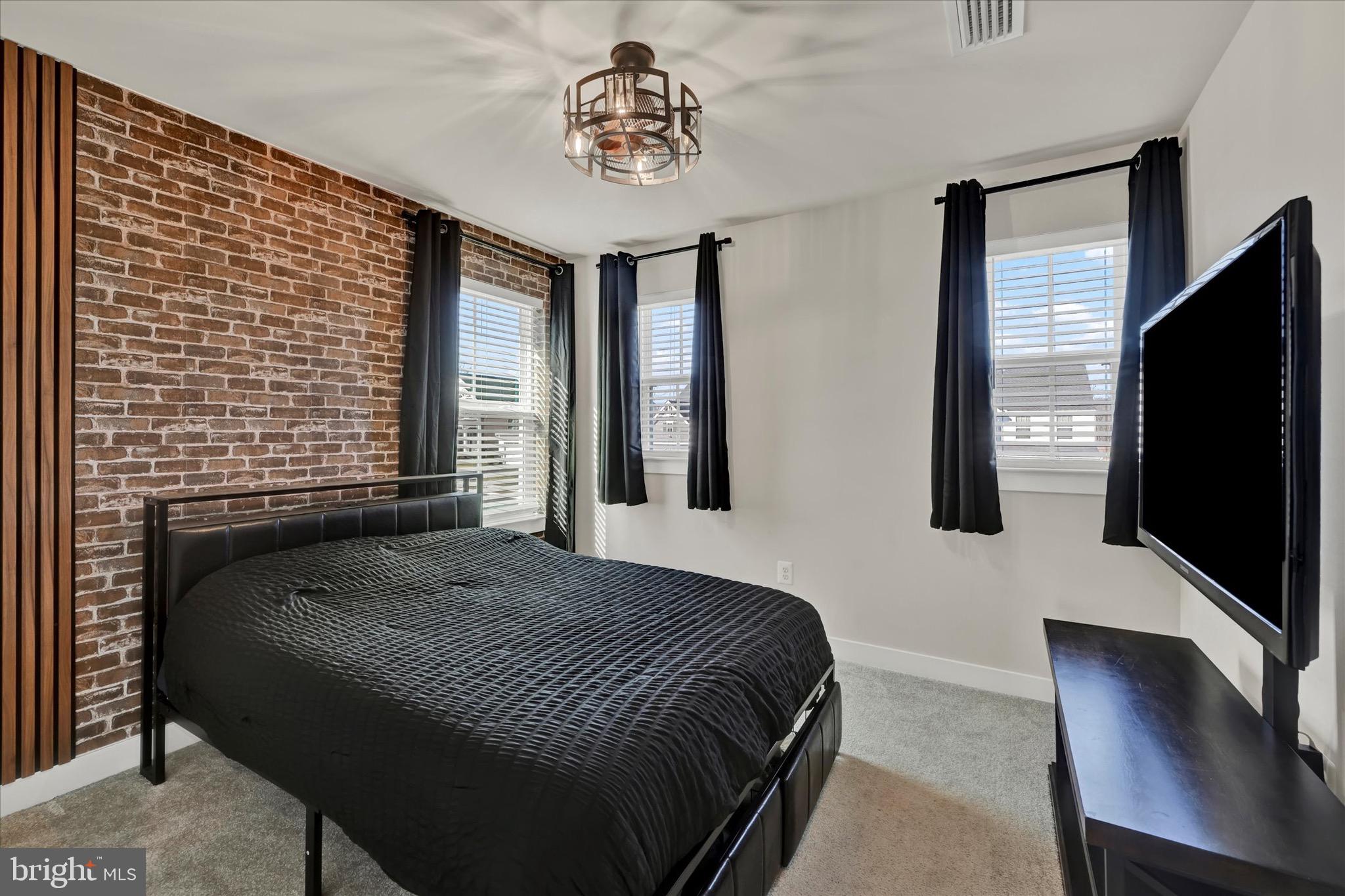 ABERDEEN OVERLOOK - Residential