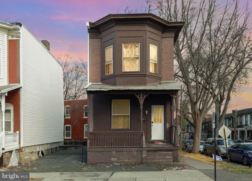 Photo of 545 S 15th Street, HARRISBURG, PA 17104 (MLS # PADA2052118)