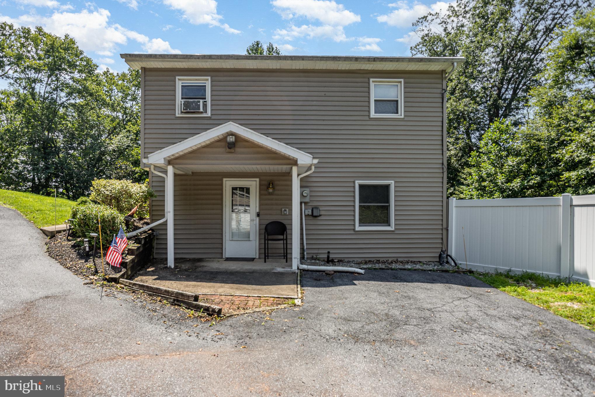 29 EAGLE LANE