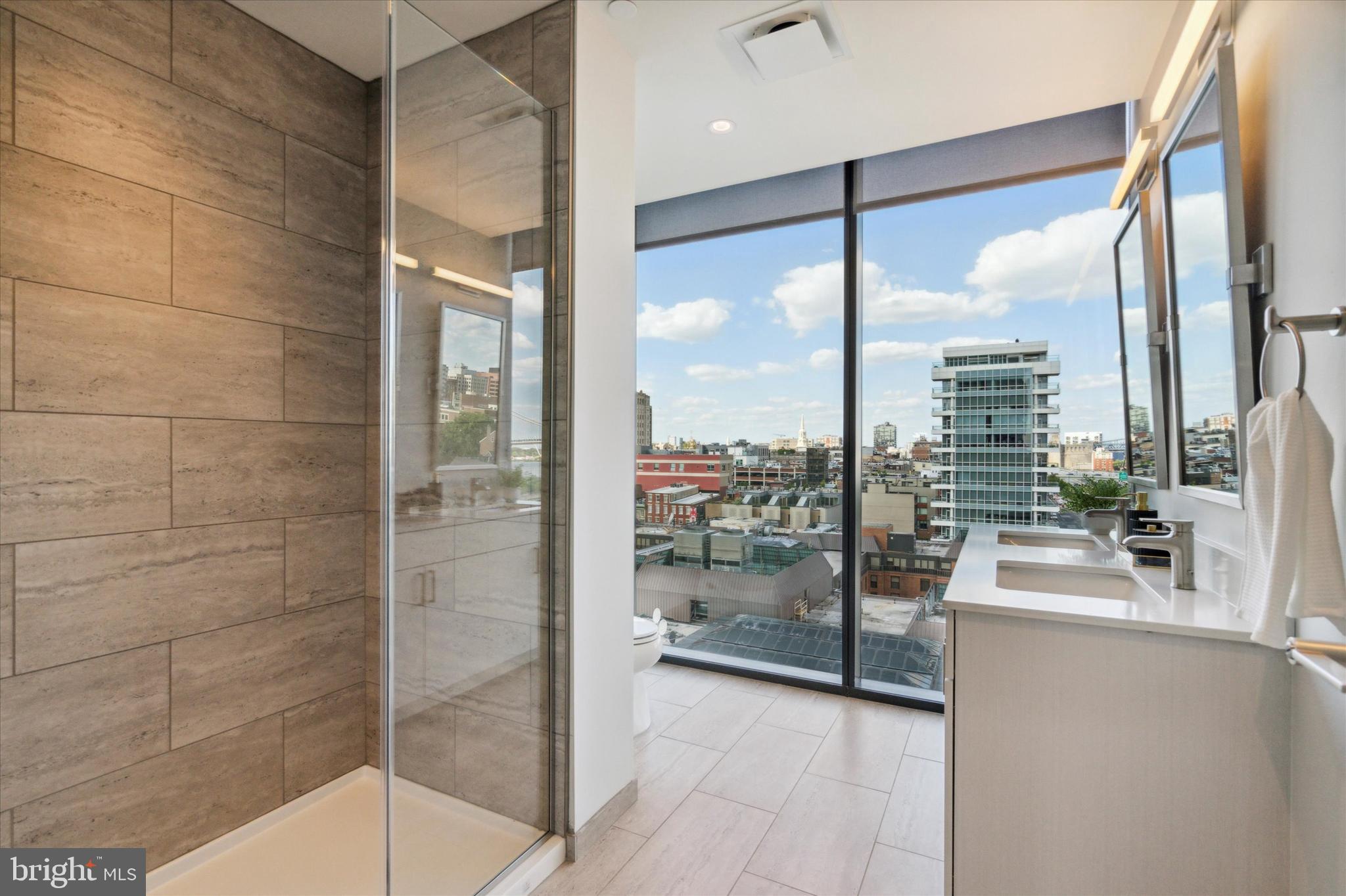 SOCIETY HILL - Residential Lease