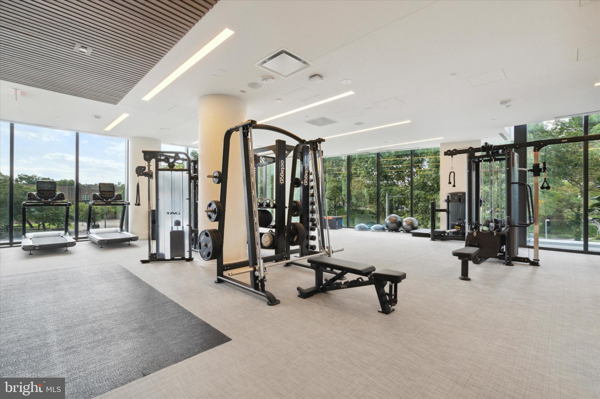 SOCIETY HILL - Residential Lease