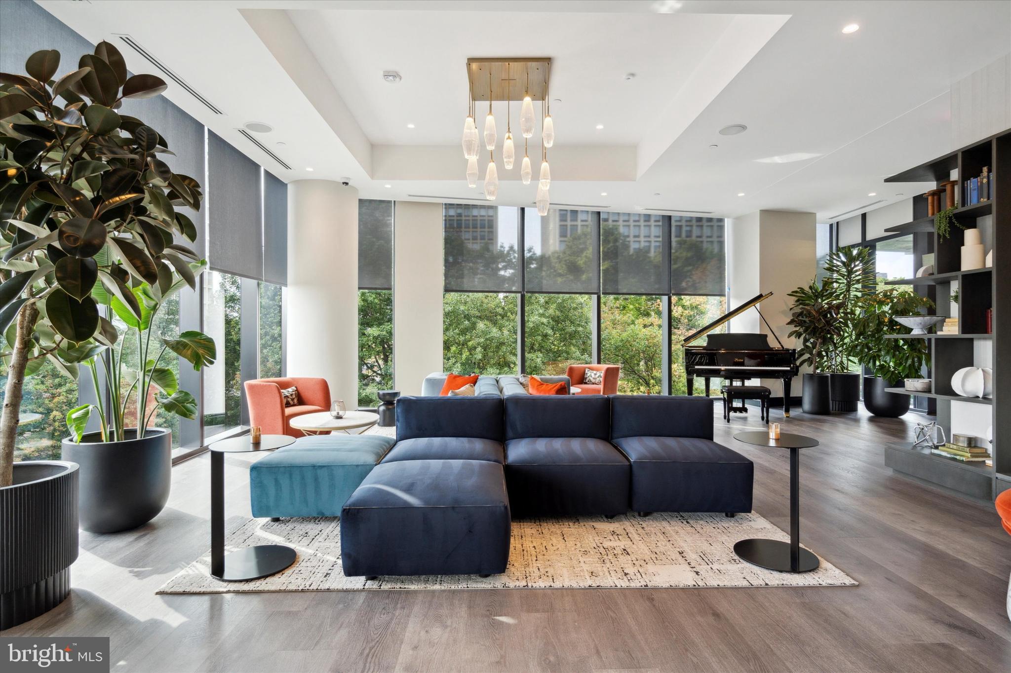 SOCIETY HILL - Residential Lease