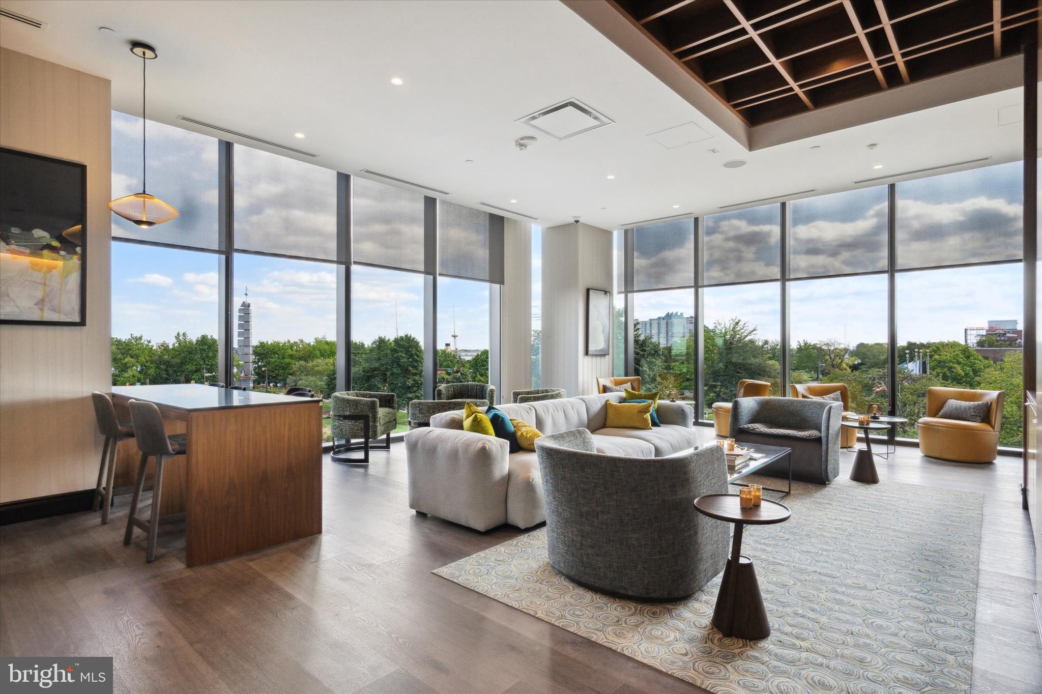 SOCIETY HILL - Residential Lease