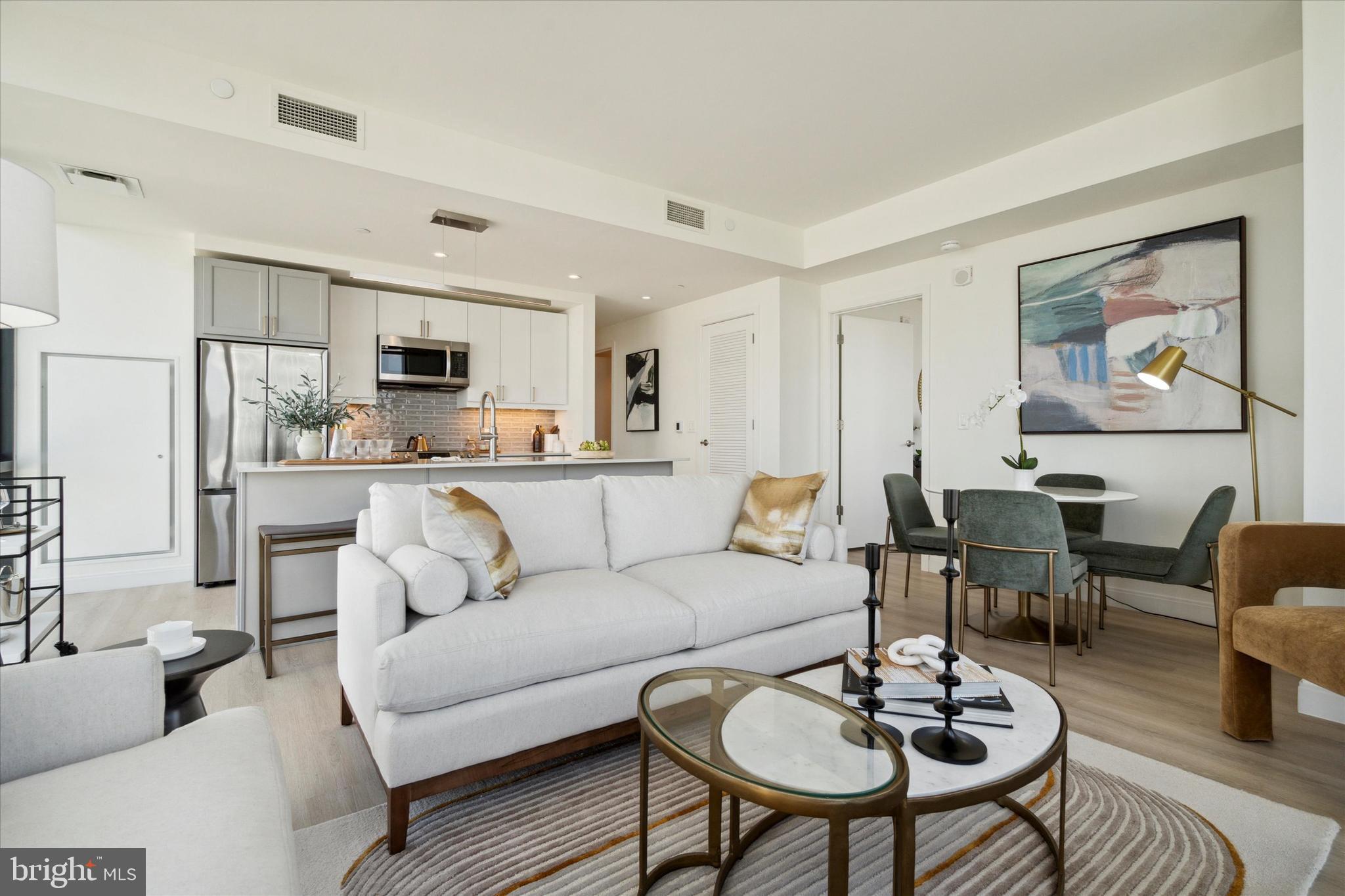 SOCIETY HILL - Residential Lease