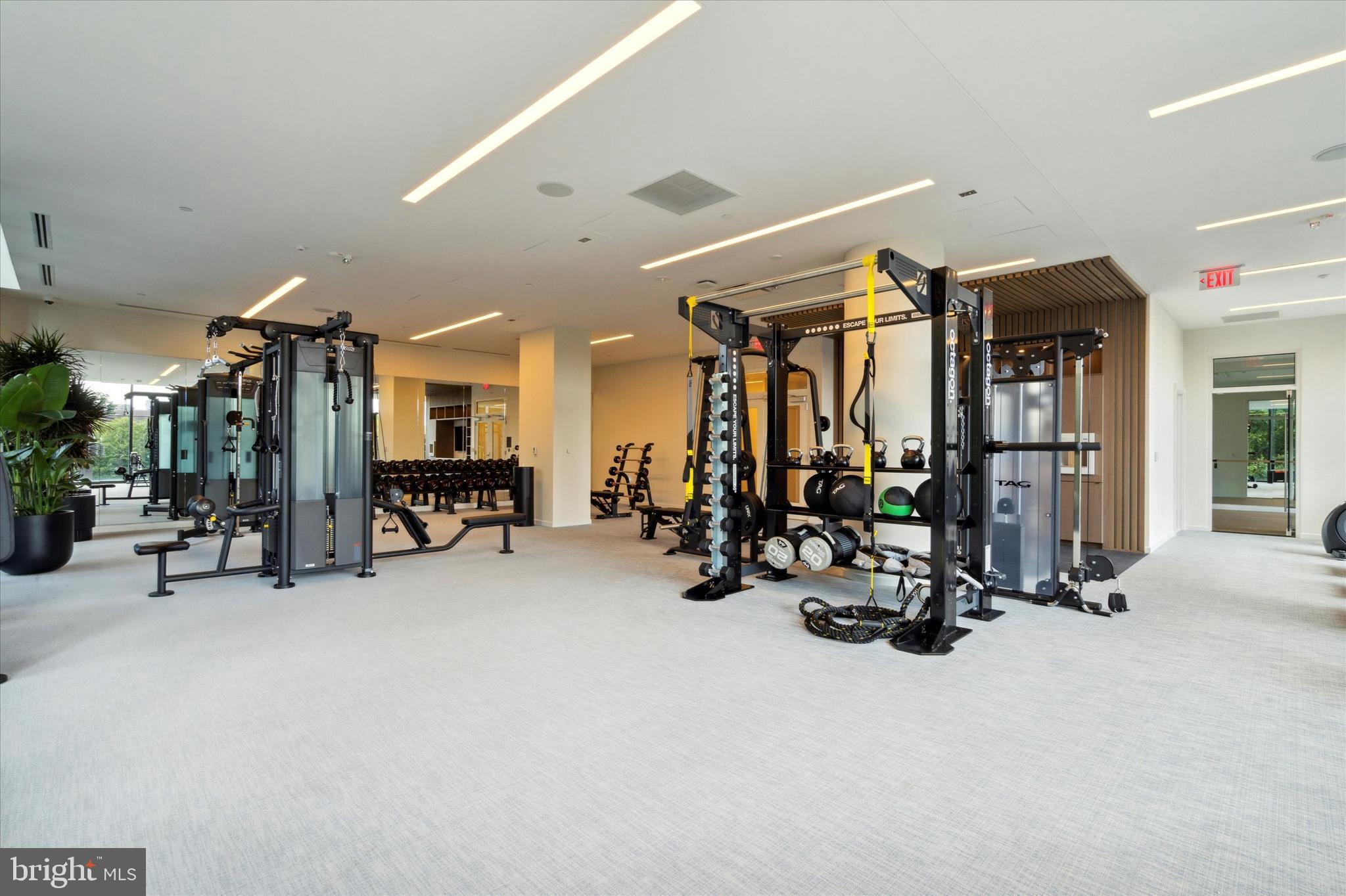 SOCIETY HILL - Residential Lease