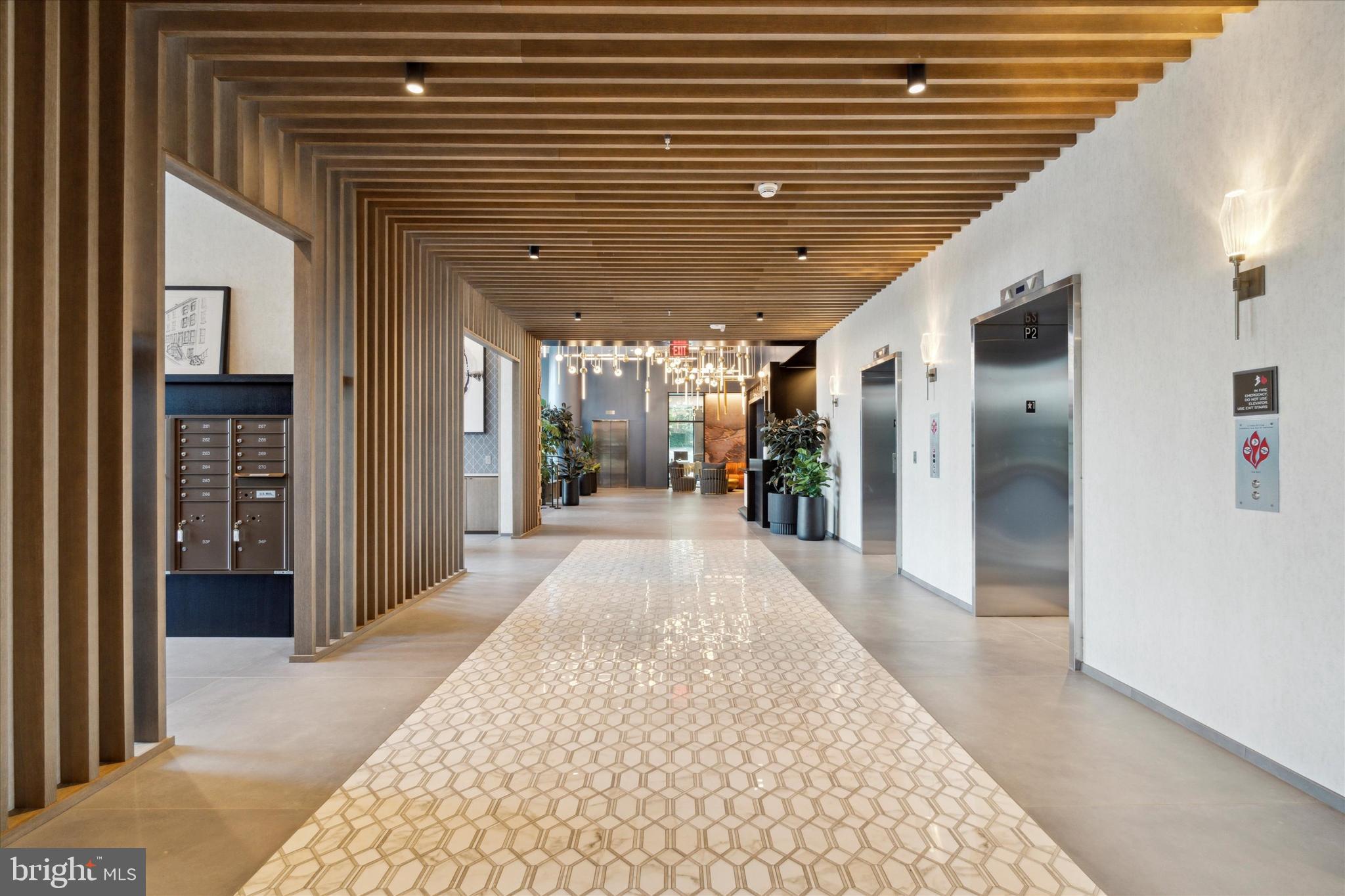 SOCIETY HILL - Residential Lease