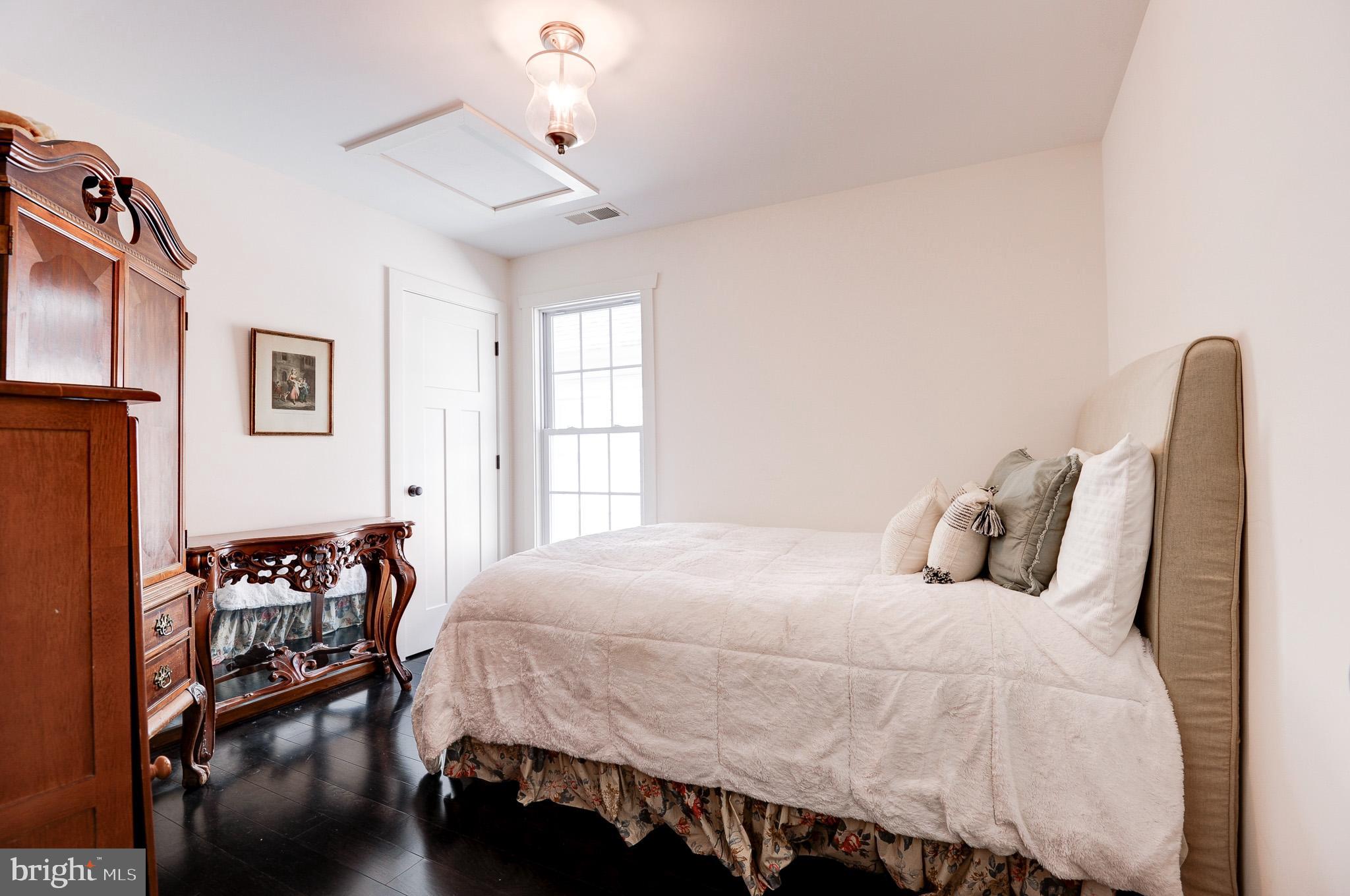 FAIRVIEW - Residential