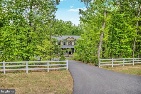 Photo of 275 Cropp Road, FREDERICKSBURG, VA 22406 (MLS # VAST2047254)