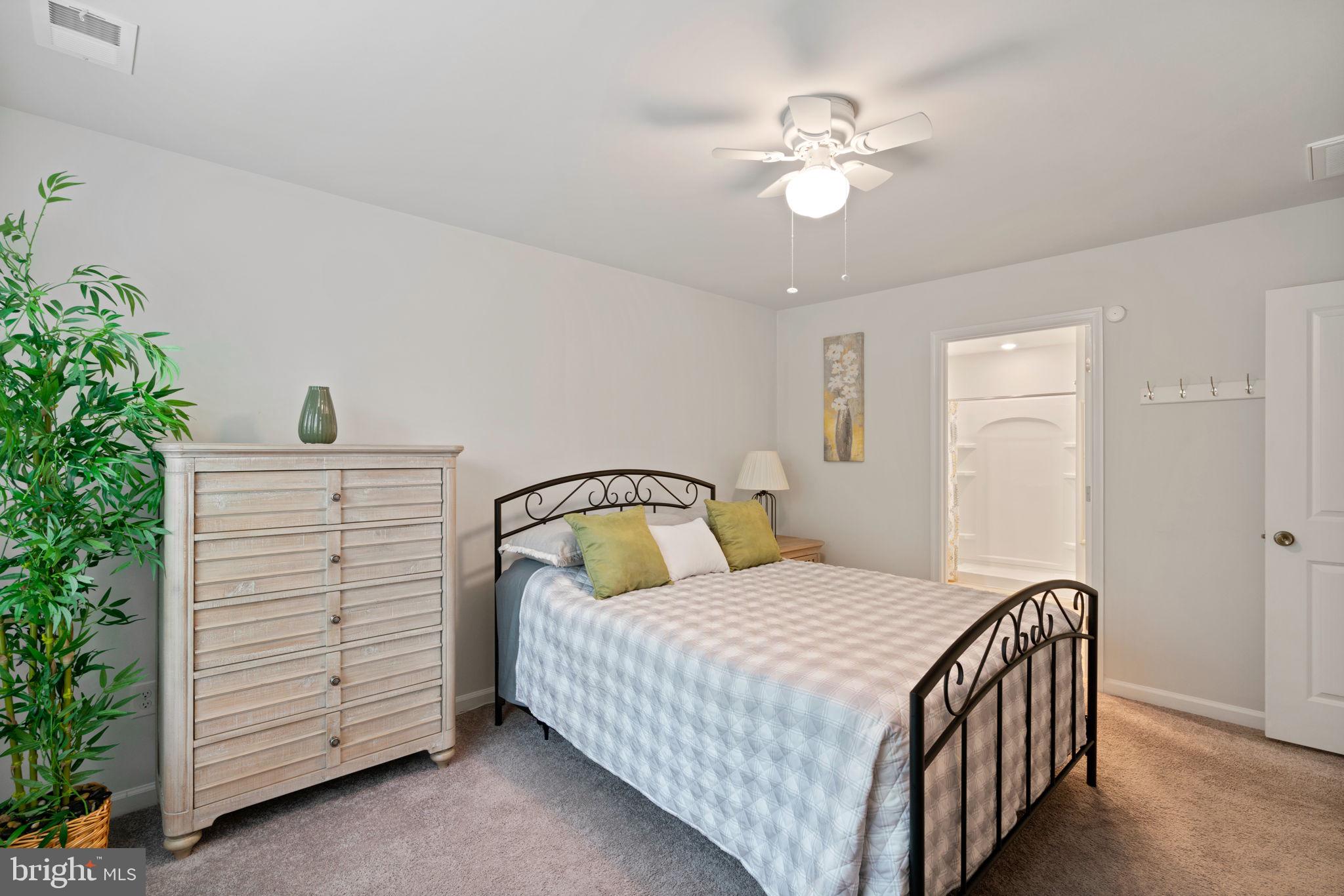 LADYSMITH VILLAGE - Residential