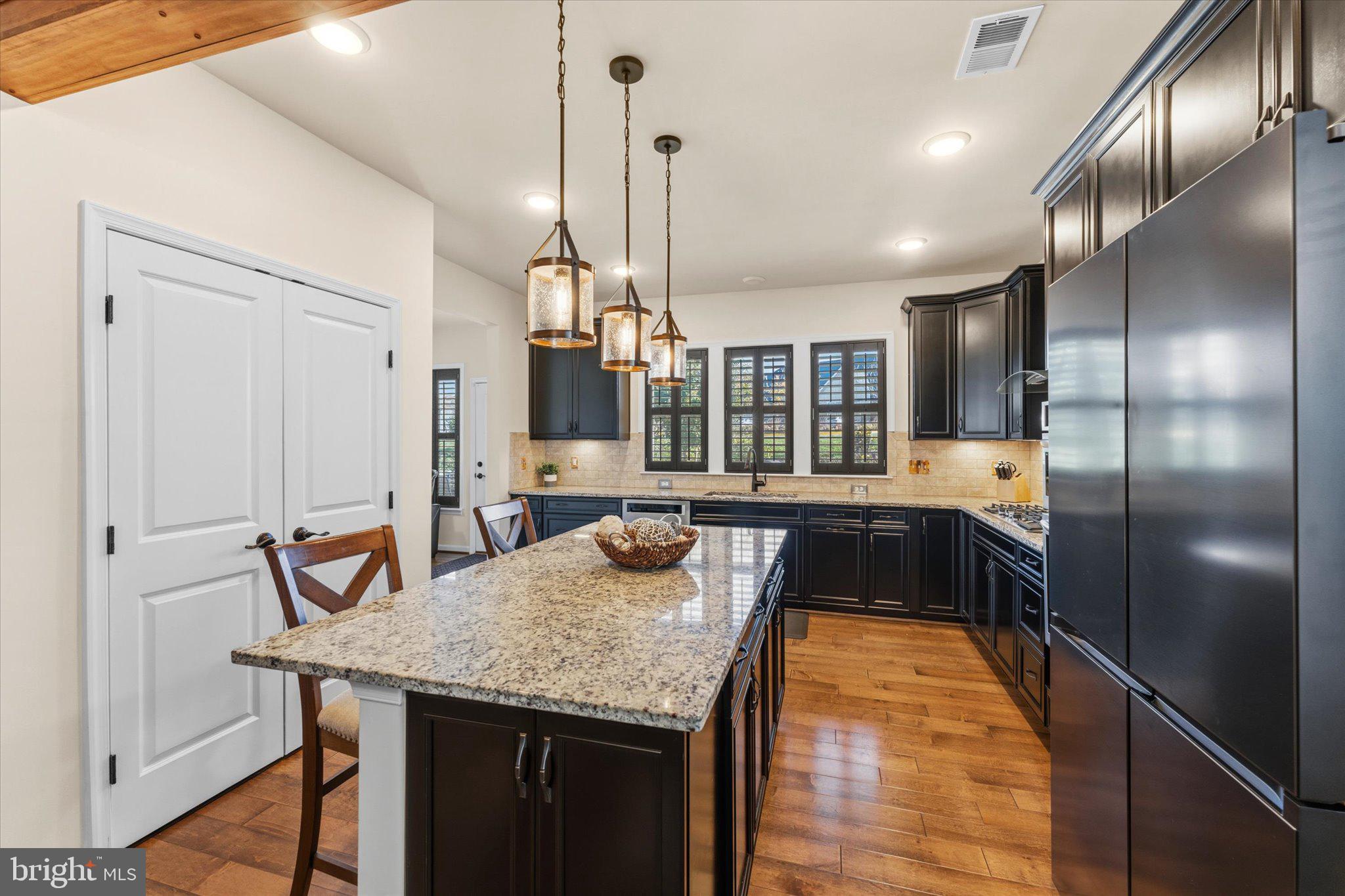 16132 PINK POPPY WAY