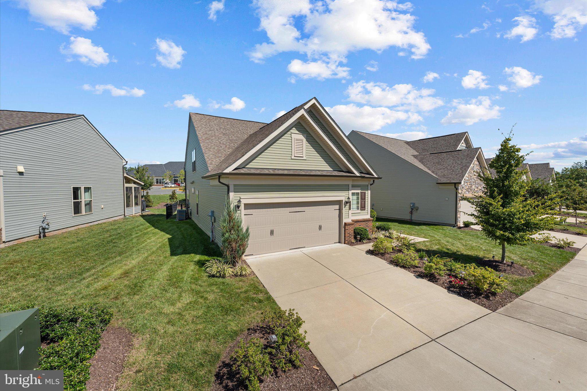 16132 PINK POPPY WAY