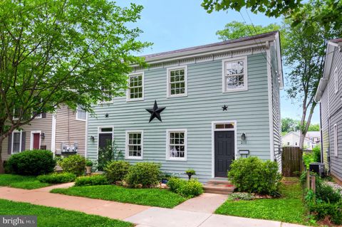 211 PRINCE EDWARD STREET FREDERICKSBURG VA 22401