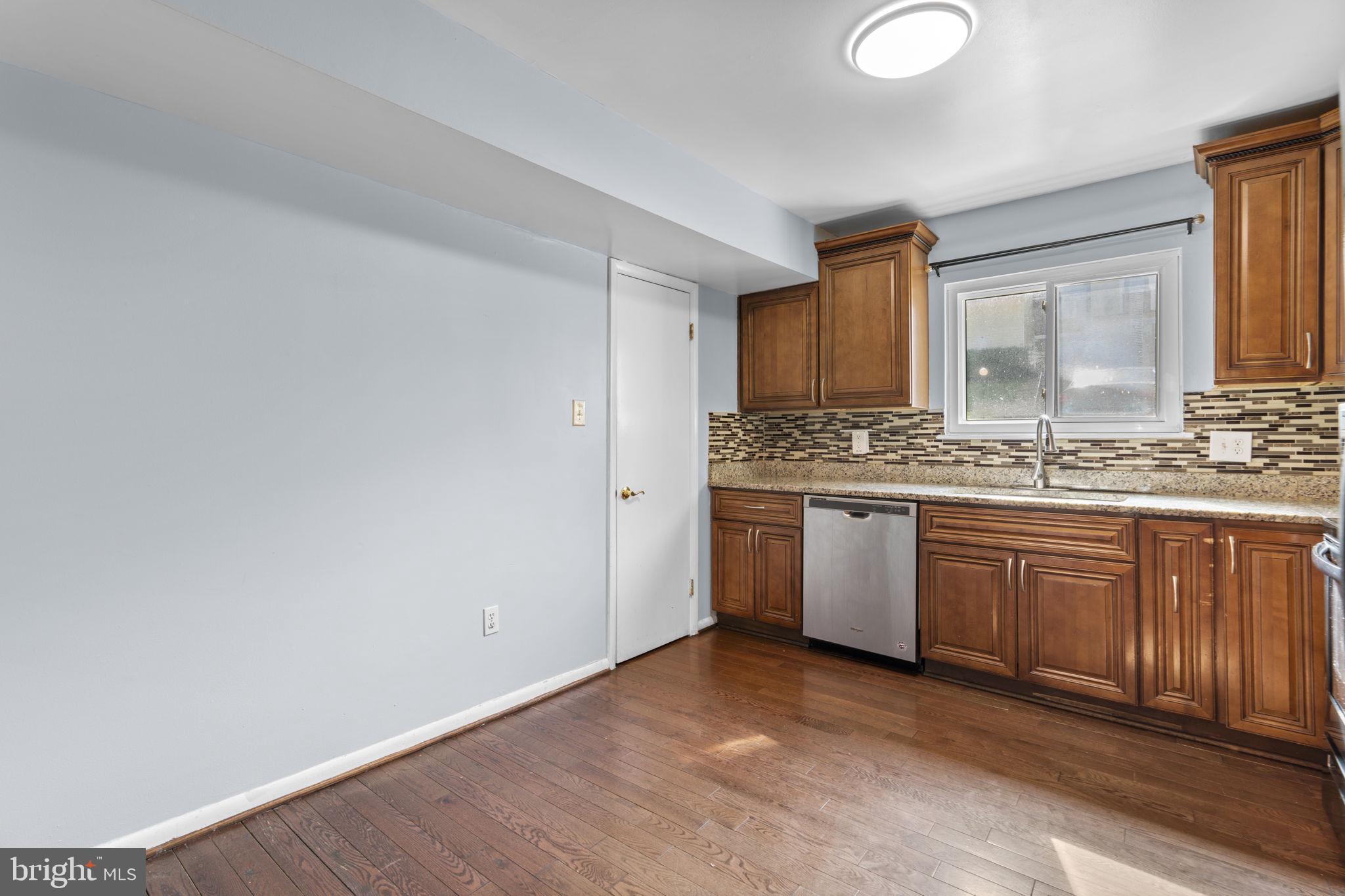 NEWPORT ESTATES - Residential