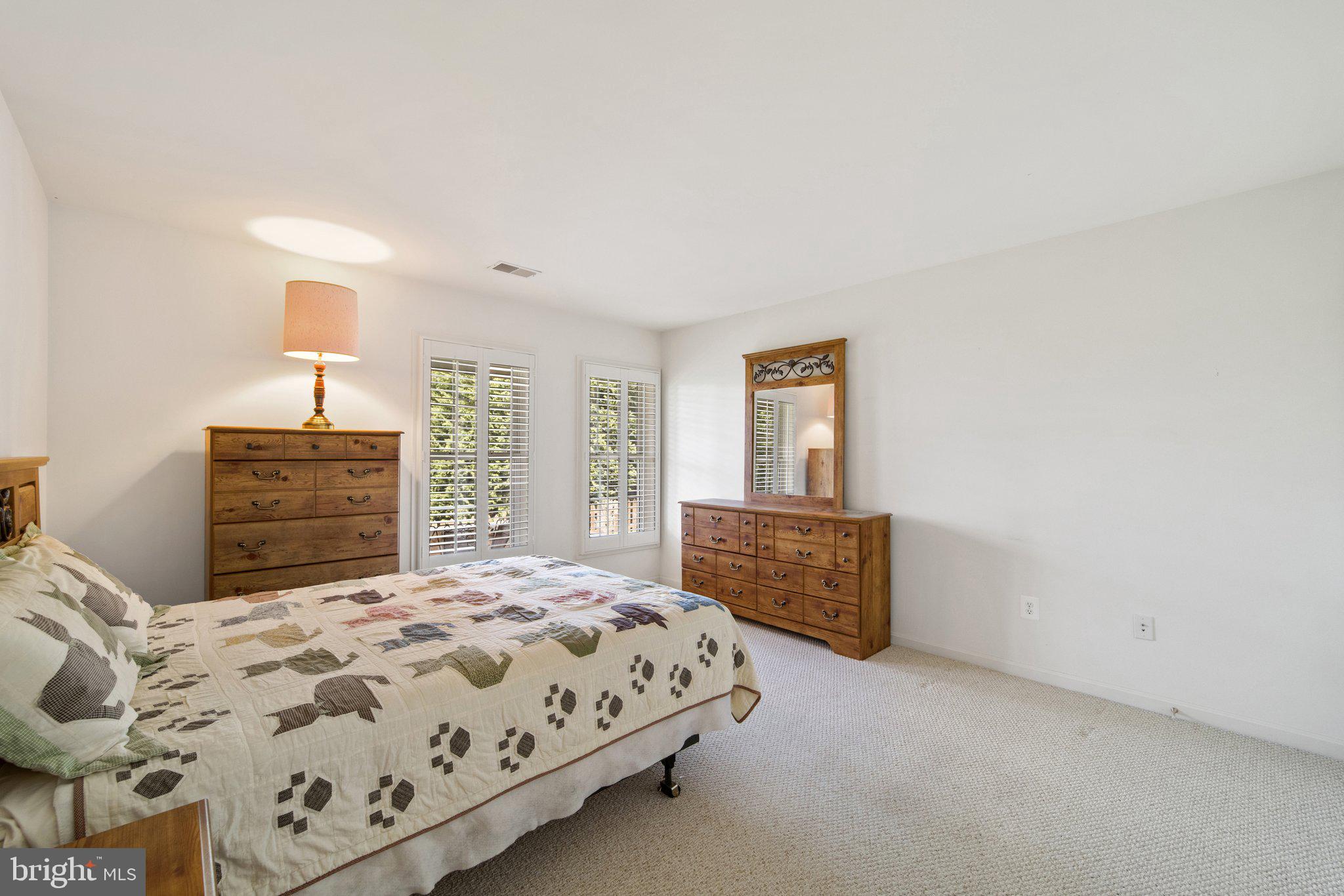 REDWOOD LAKES - Residential