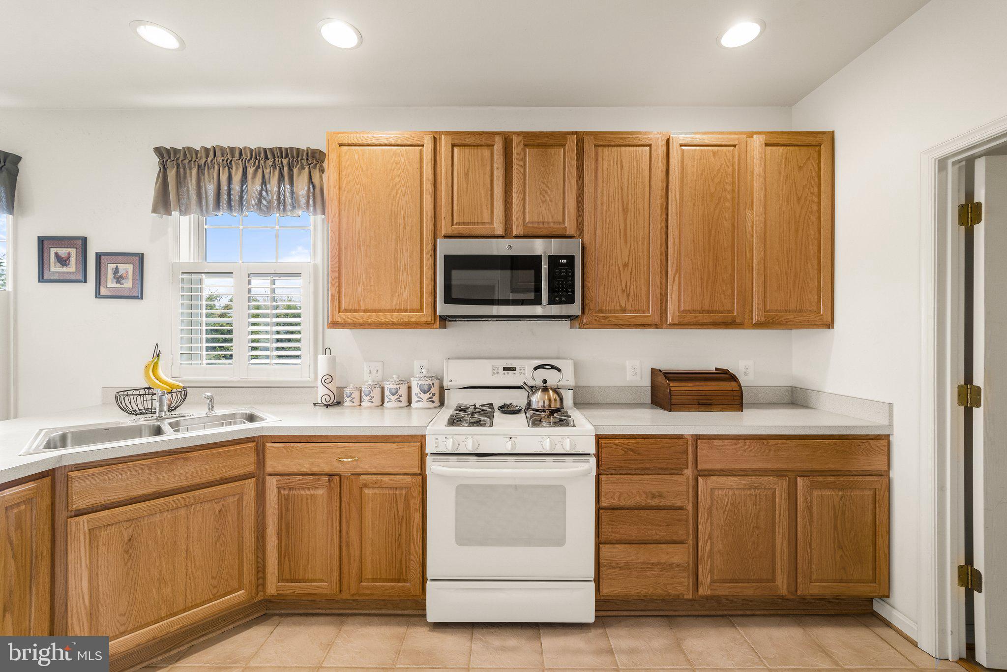 REDWOOD LAKES - Residential