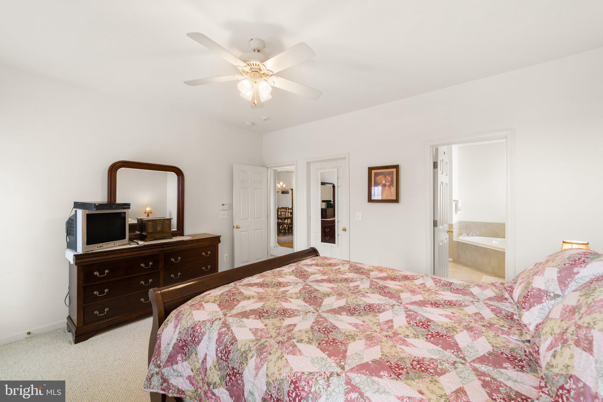 REDWOOD LAKES - Residential