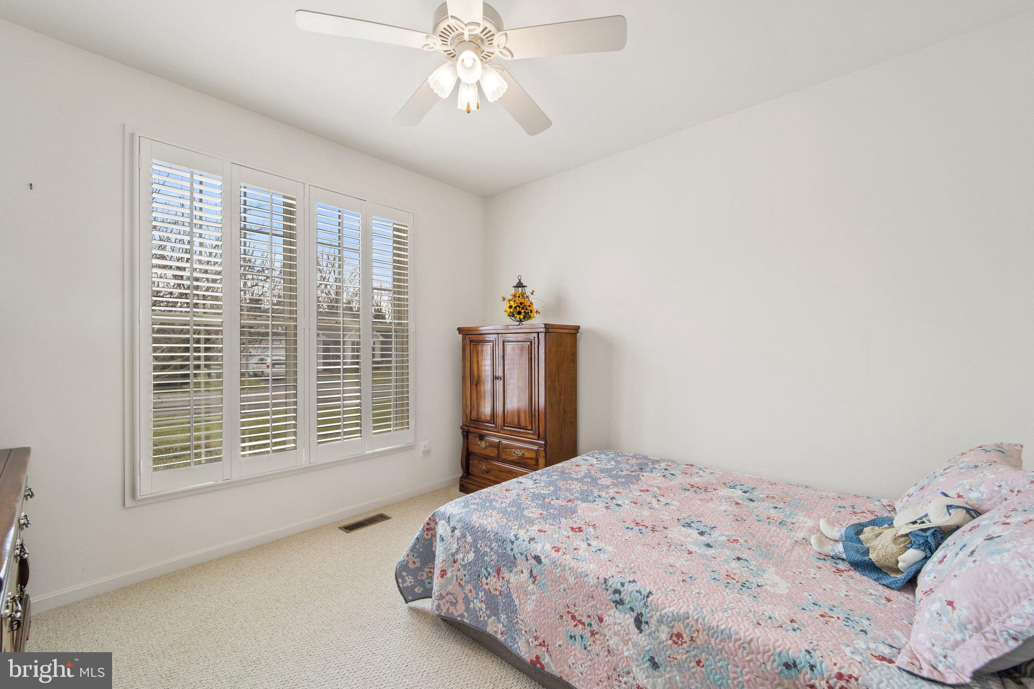 REDWOOD LAKES - Residential