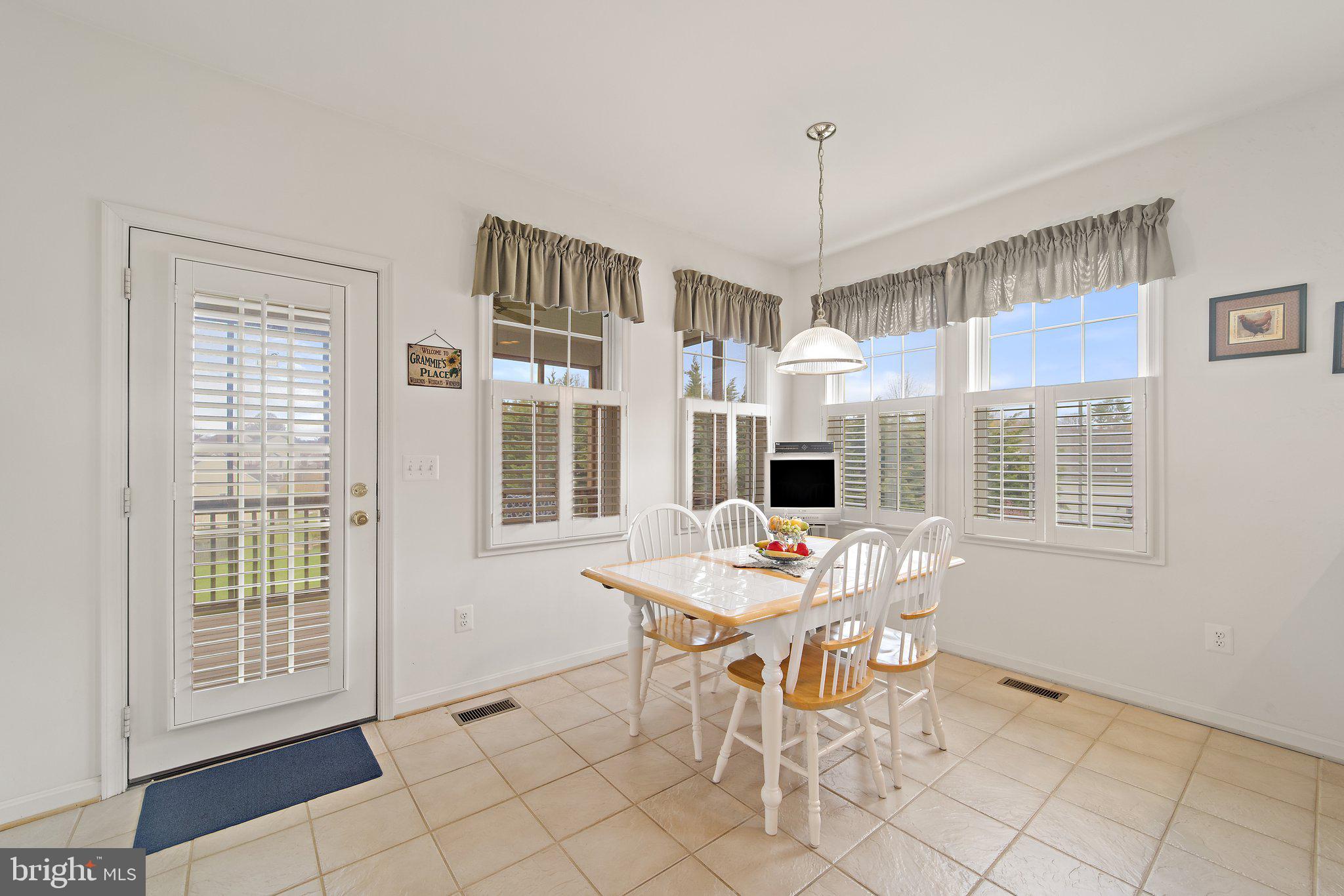 REDWOOD LAKES - Residential