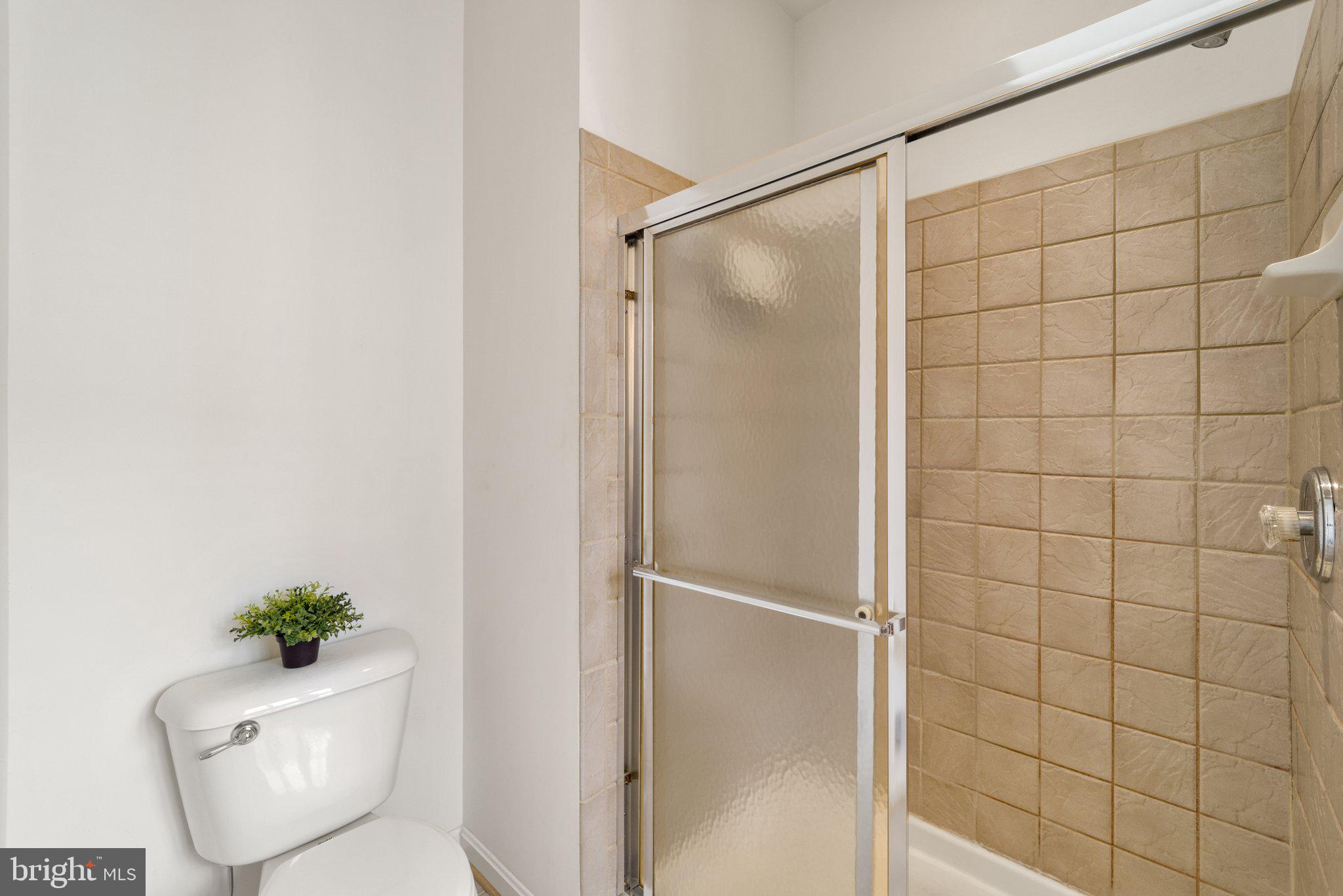 REDWOOD LAKES - Residential