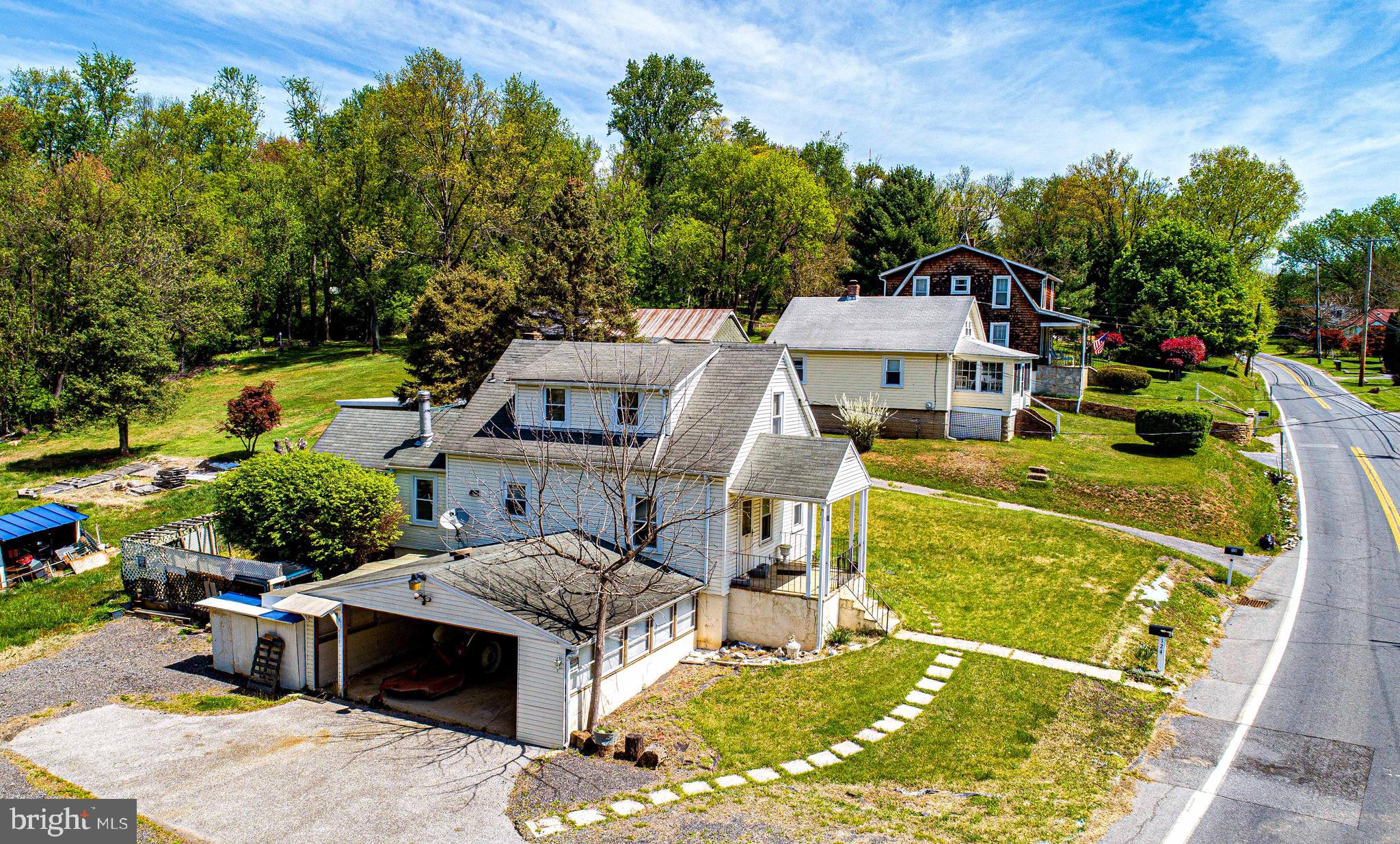 124, 126, 128 GWYNNBROOK AVENUE