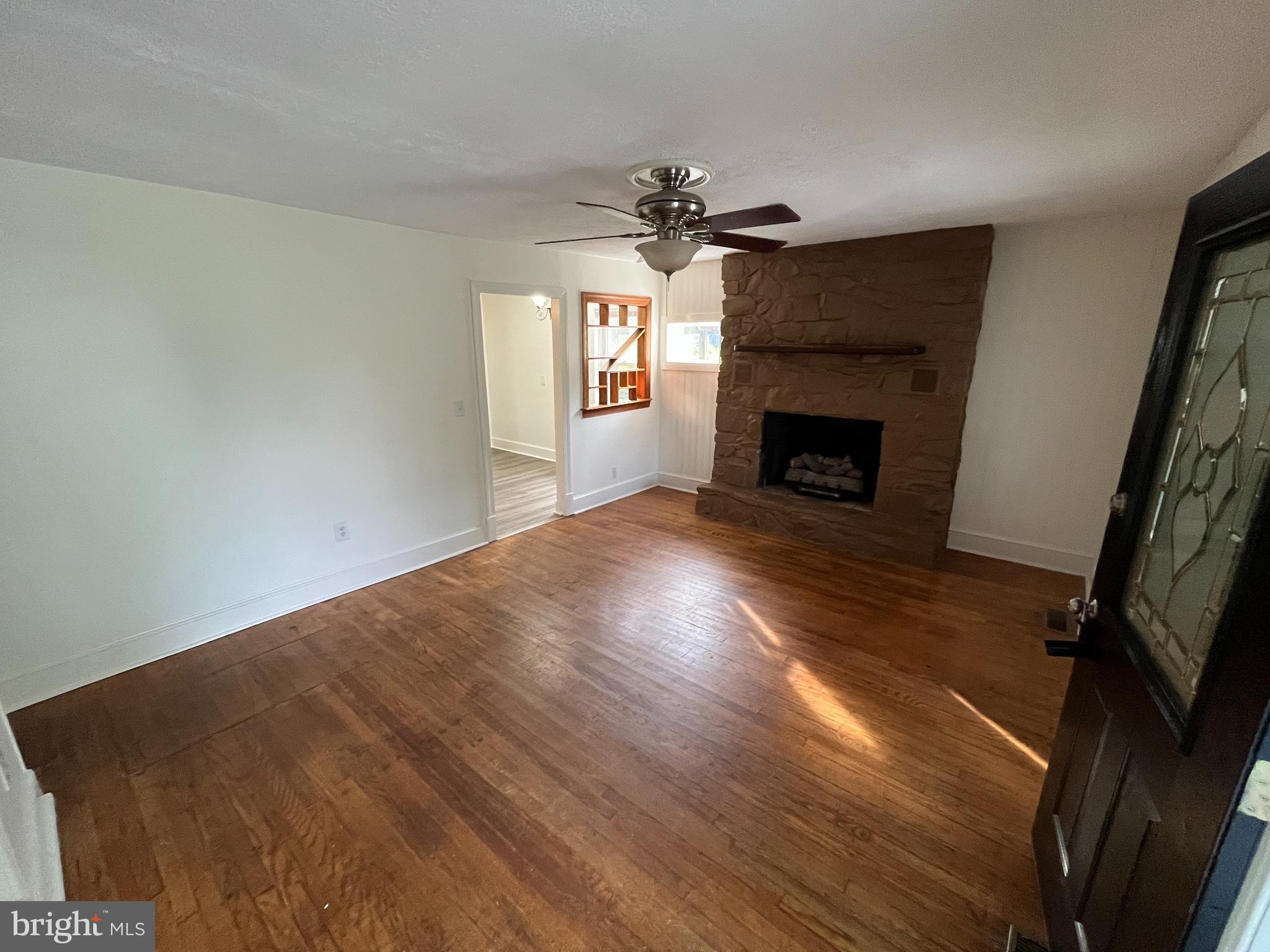 220 S BLUE RIDGE DRIVE