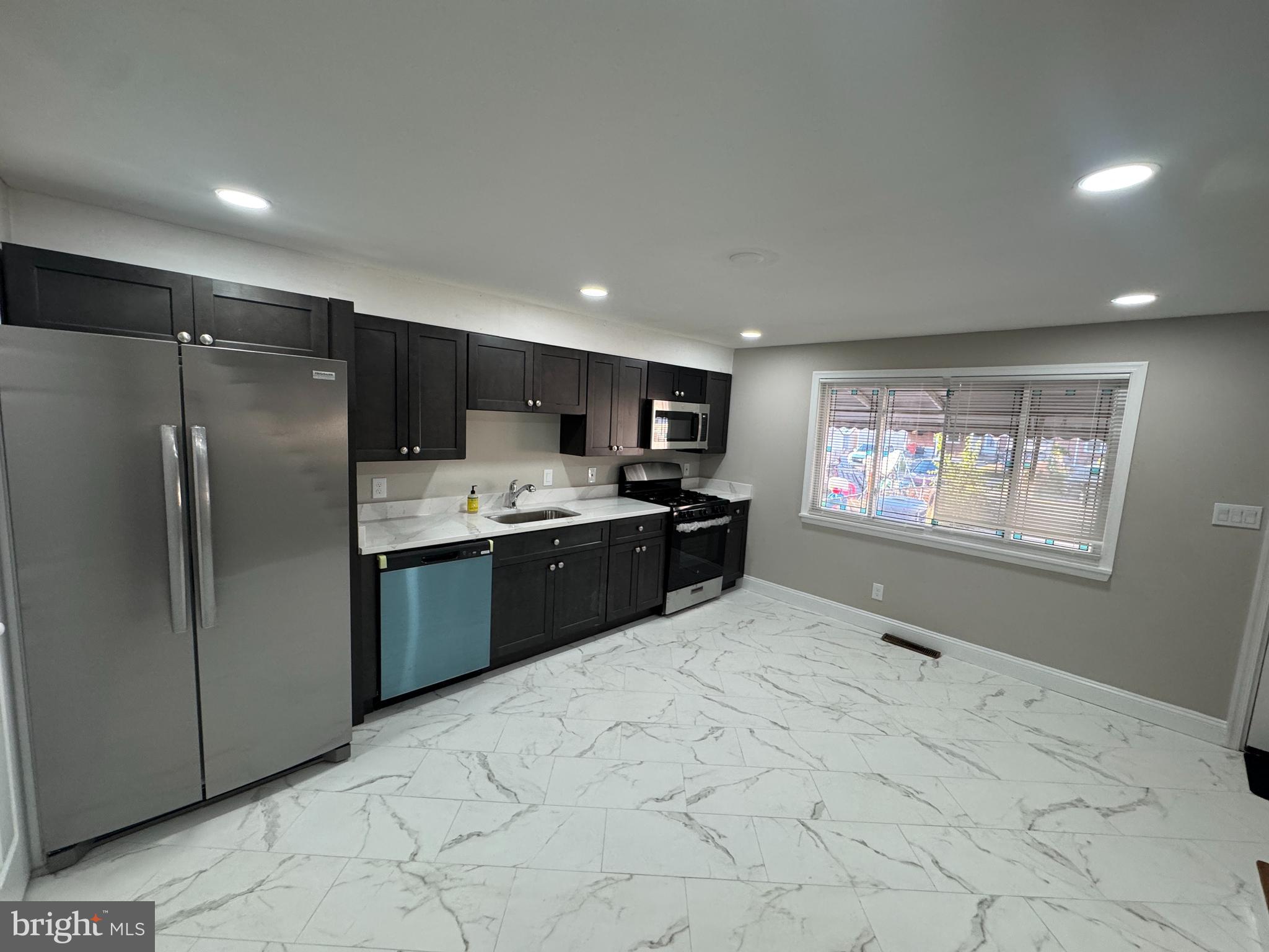 EASTWOOD HEIGHTS - Residential Lease