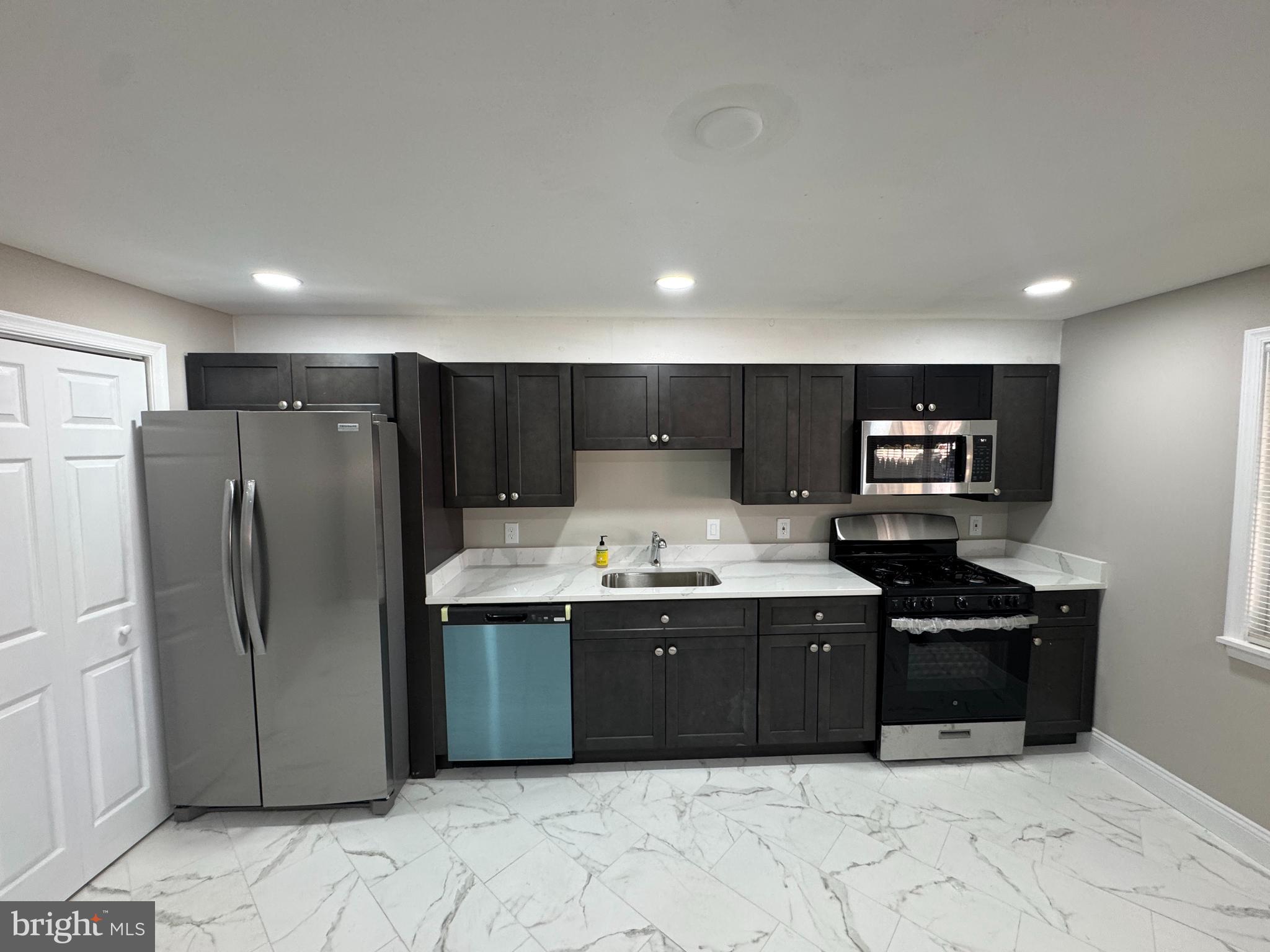 EASTWOOD HEIGHTS - Residential Lease