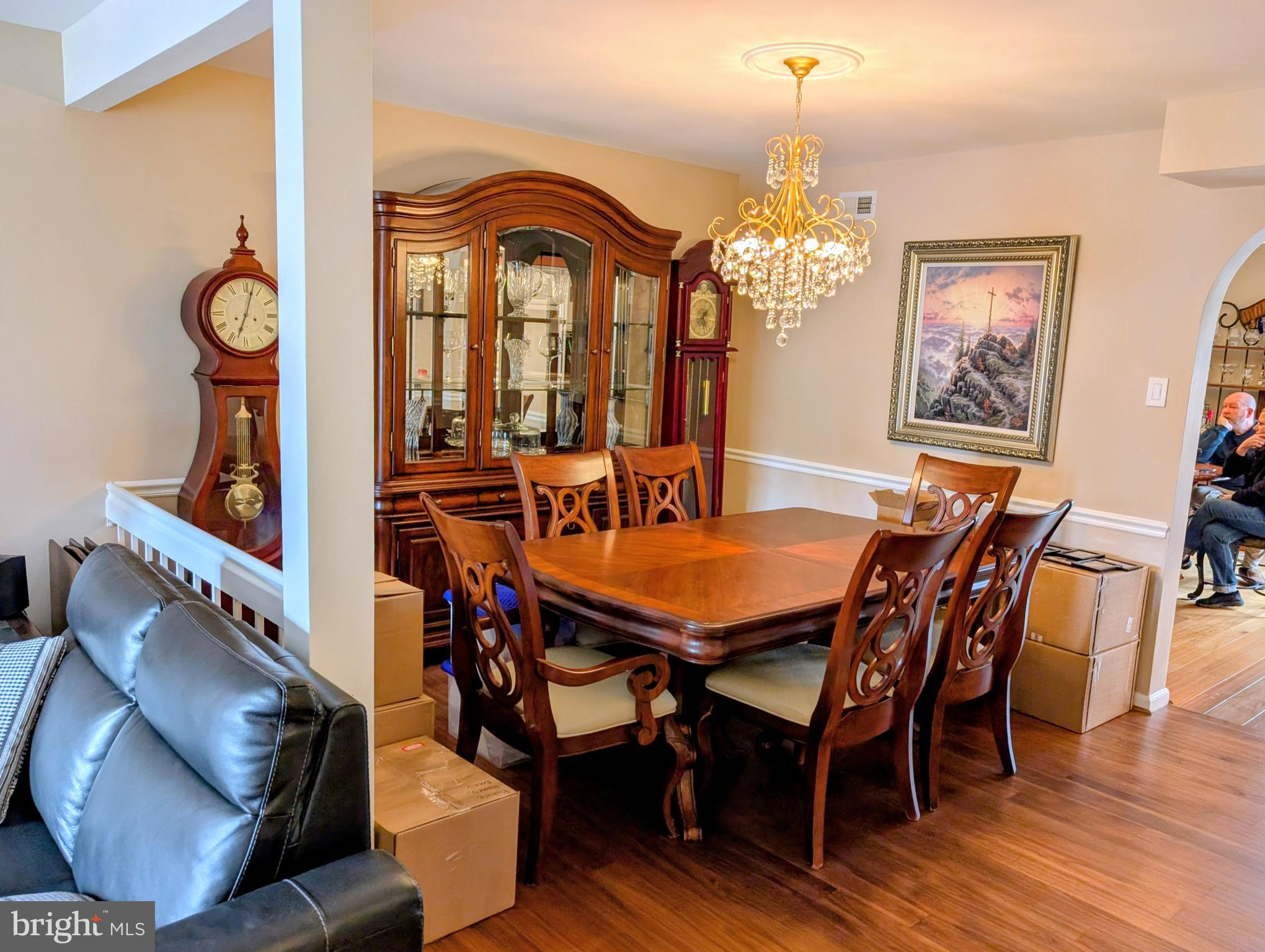 VILLAGE SHIRES - Residential