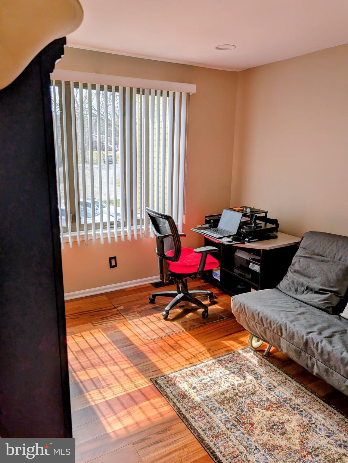 VILLAGE SHIRES - Residential