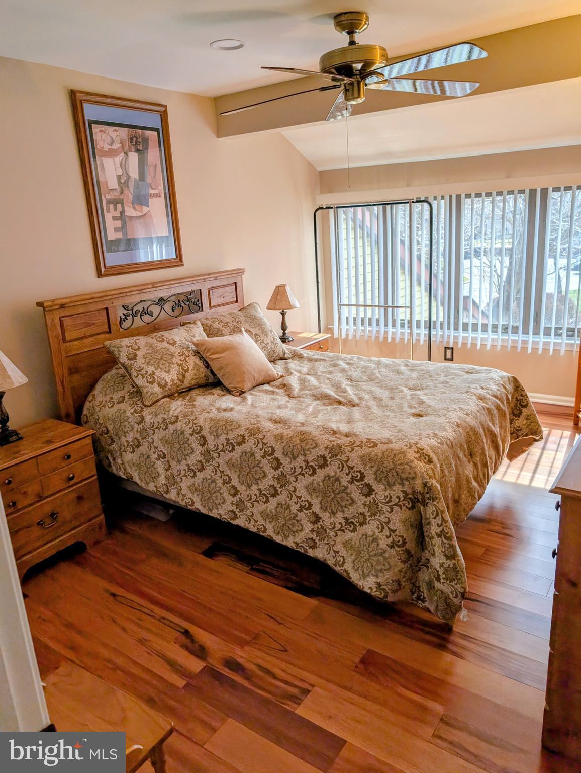 VILLAGE SHIRES - Residential