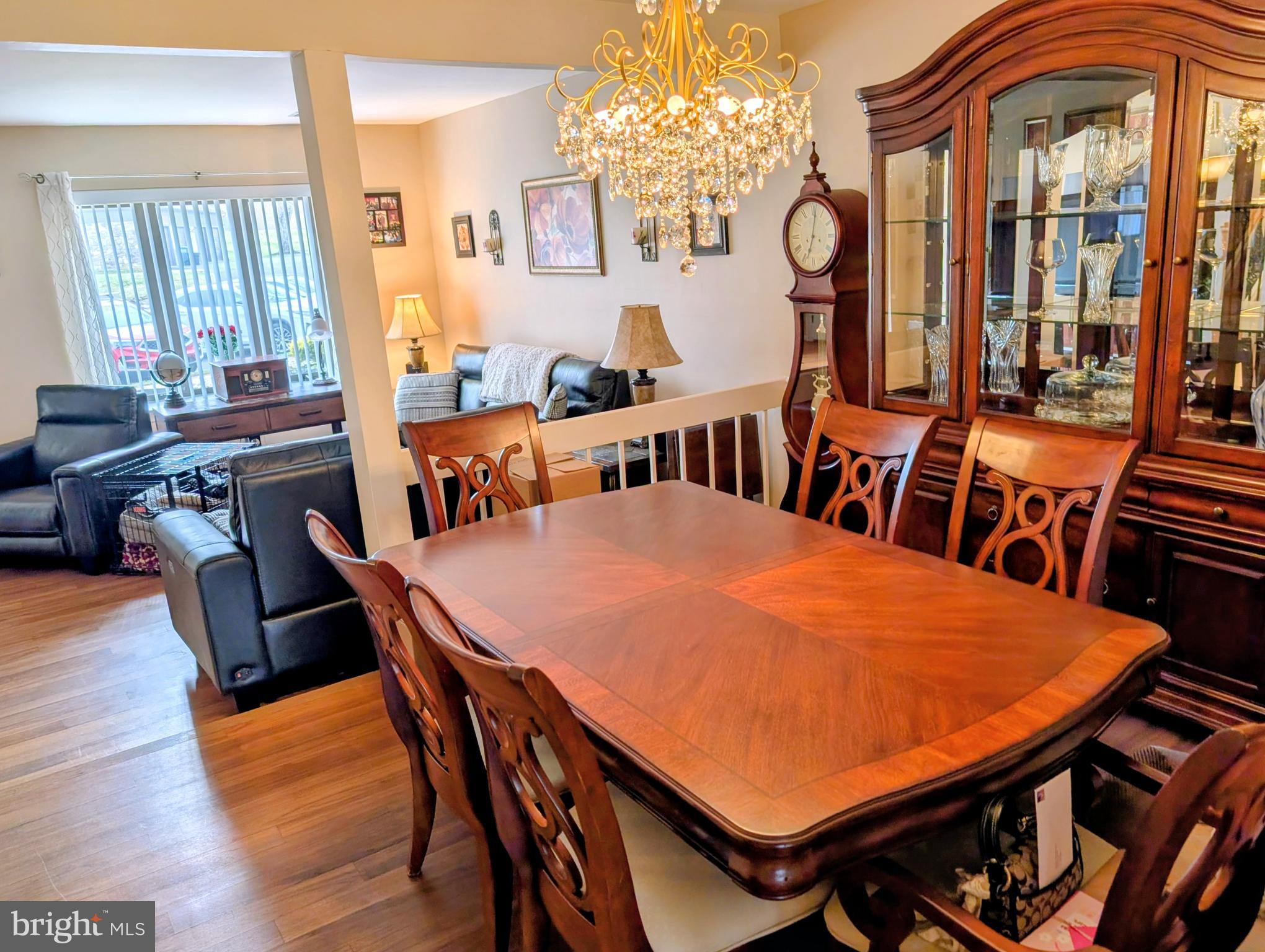 VILLAGE SHIRES - Residential