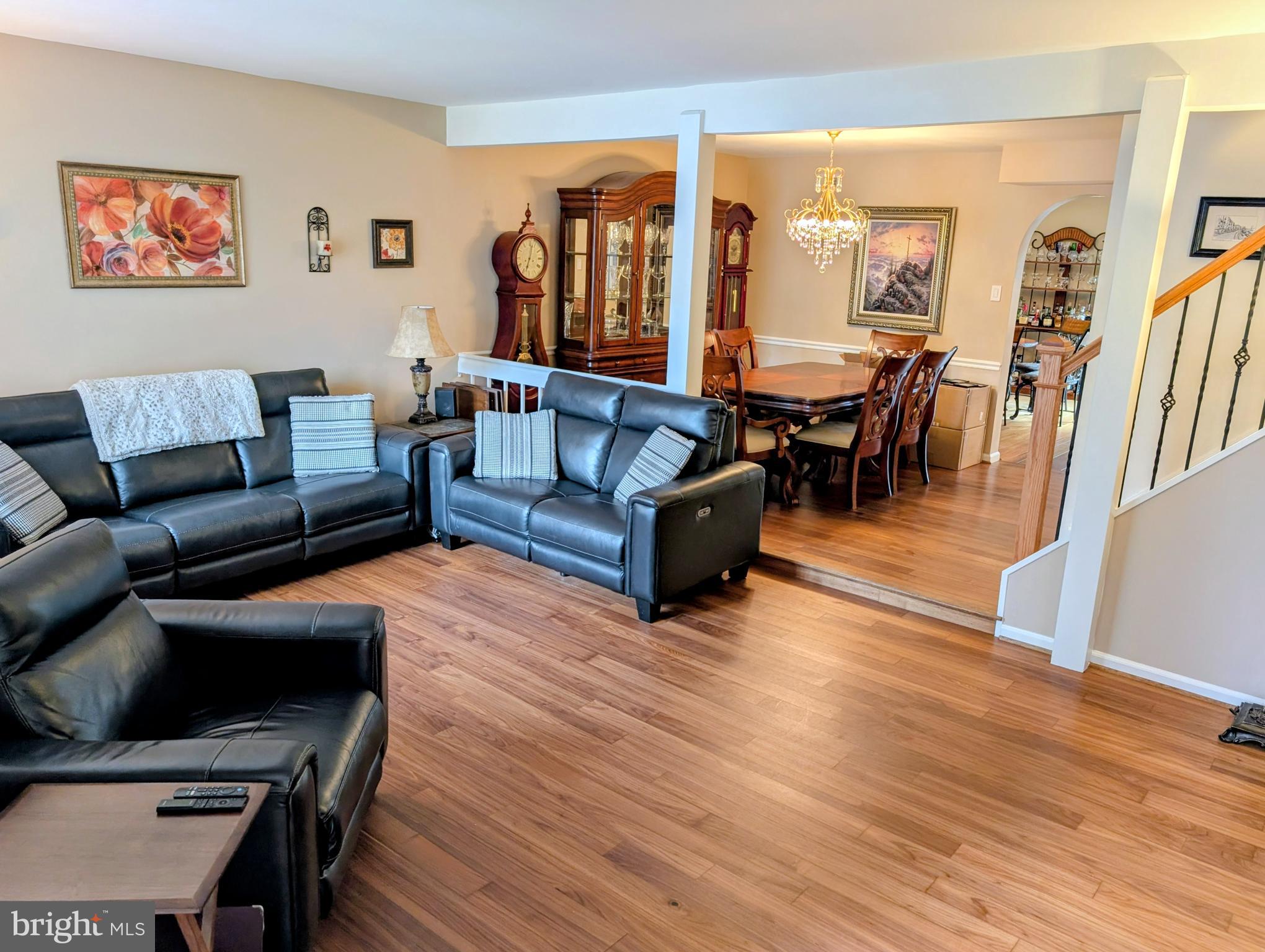 VILLAGE SHIRES - Residential