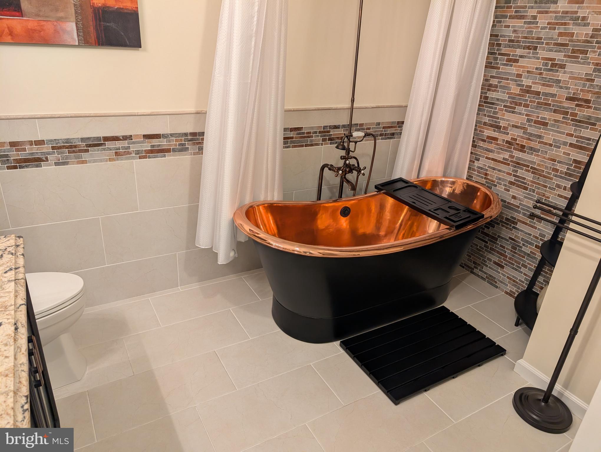 VILLAGE SHIRES - Residential