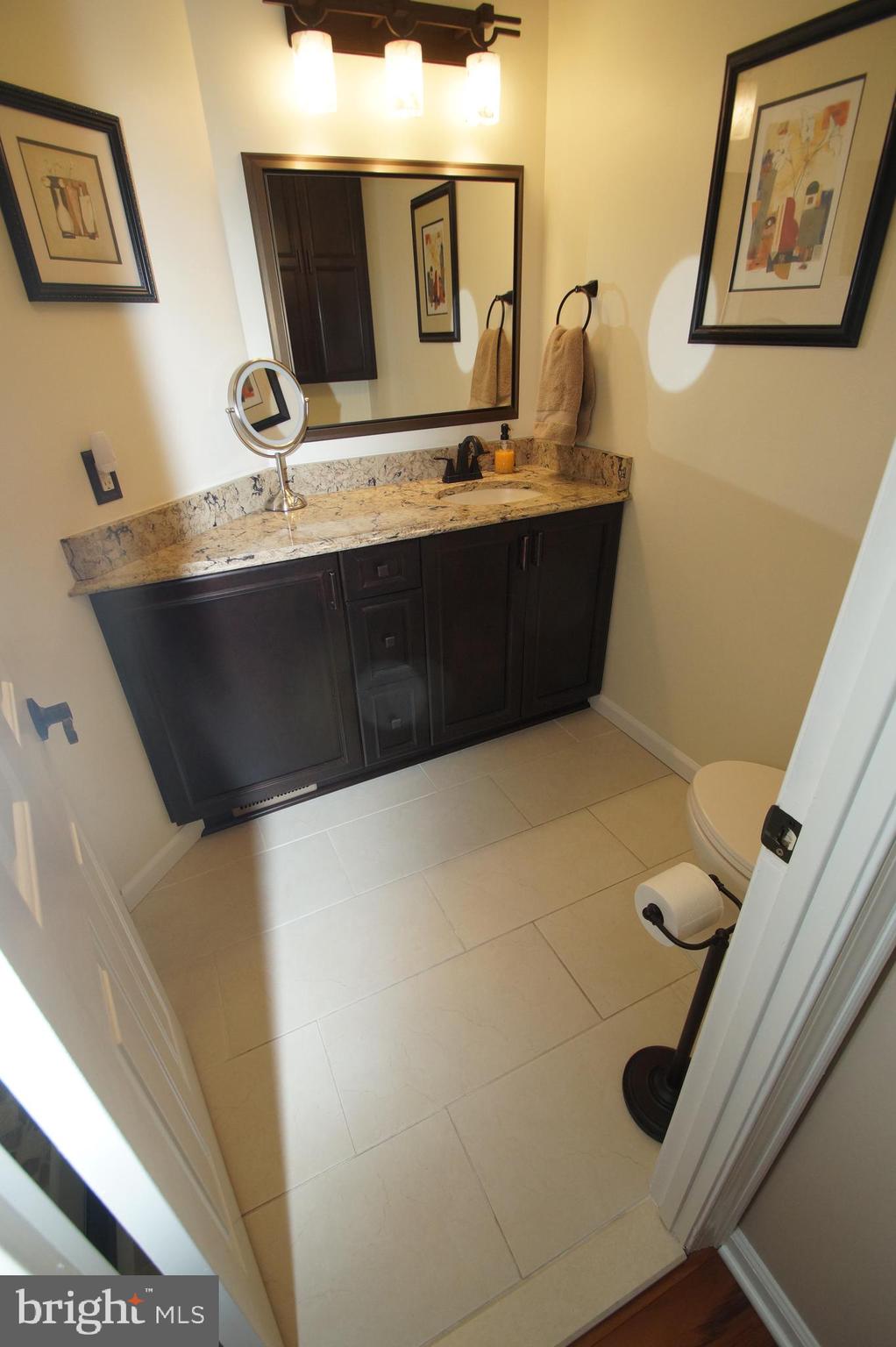 VILLAGE SHIRES - Residential