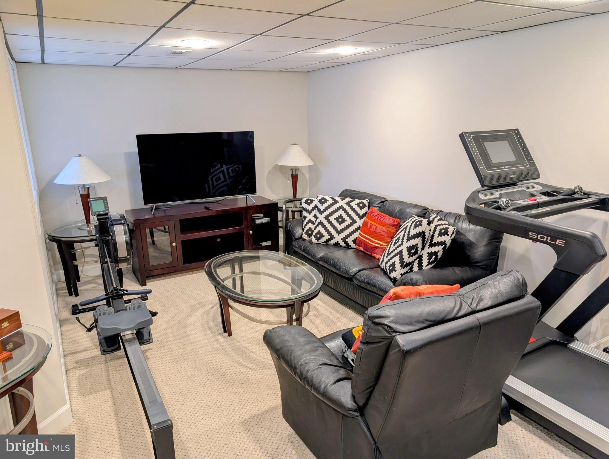 VILLAGE SHIRES - Residential