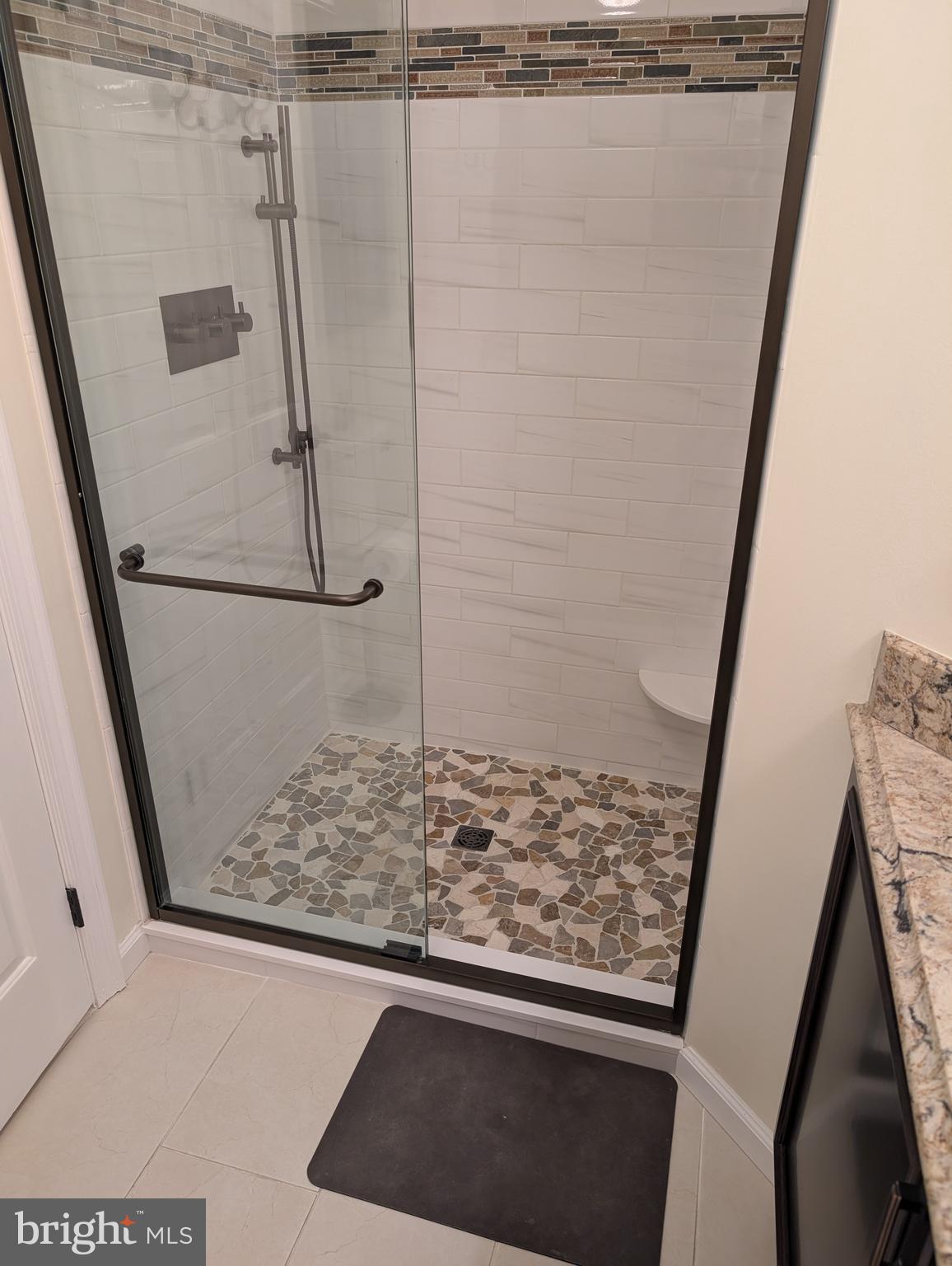 VILLAGE SHIRES - Residential