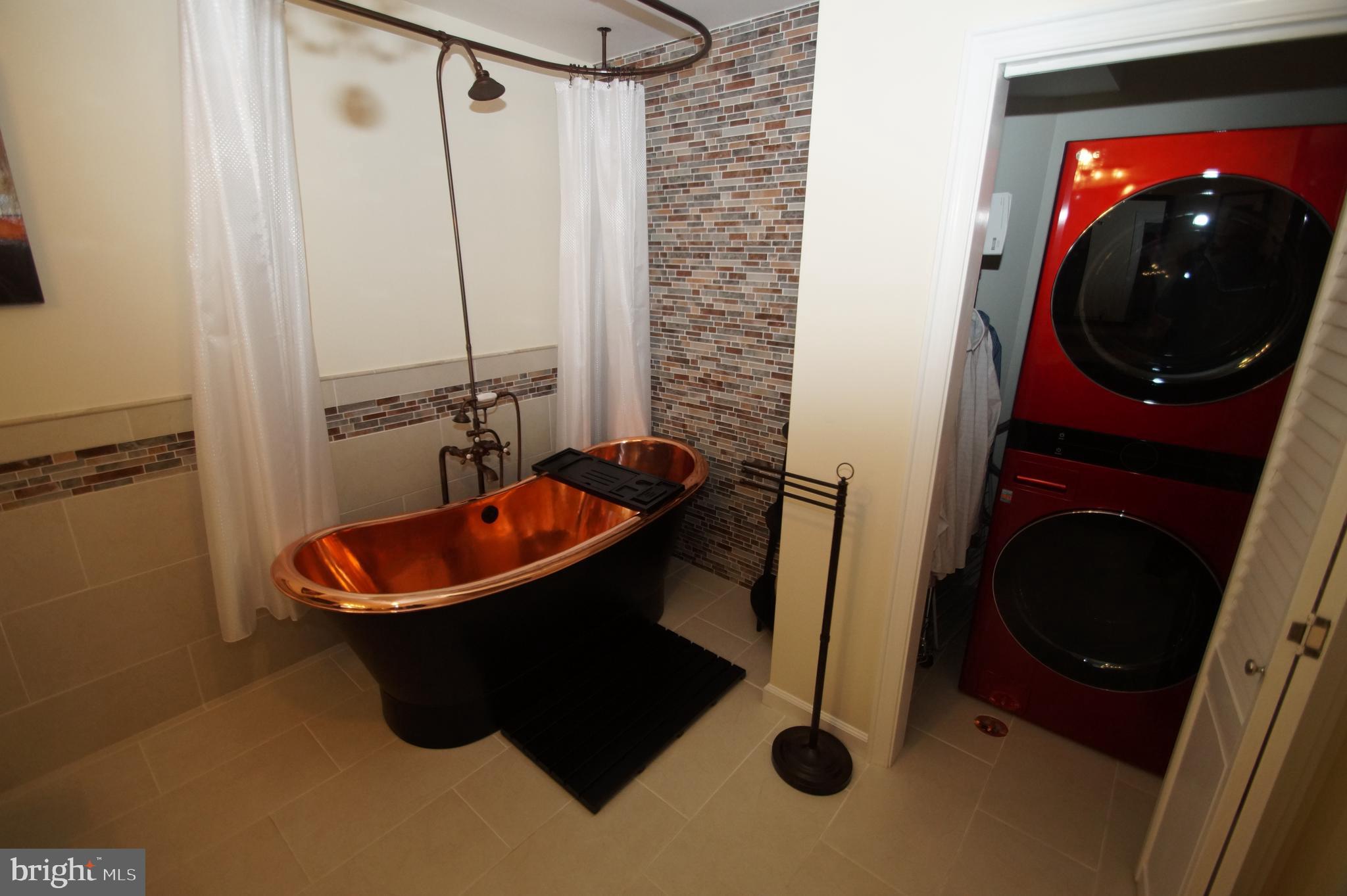 VILLAGE SHIRES - Residential