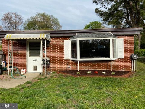 Homes For Sale - 7678 Berry Drive<br/> PASADENA, MD 21122