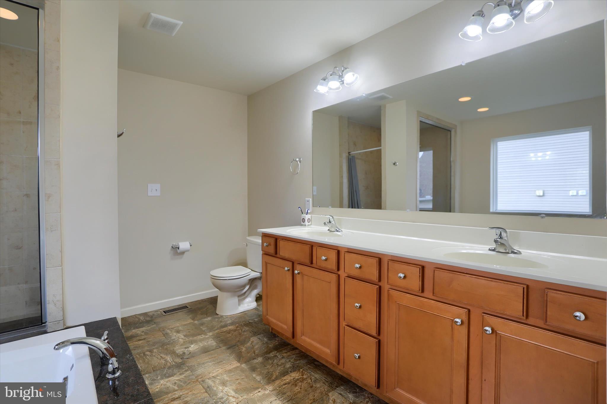 APPLEWOOD - Residential